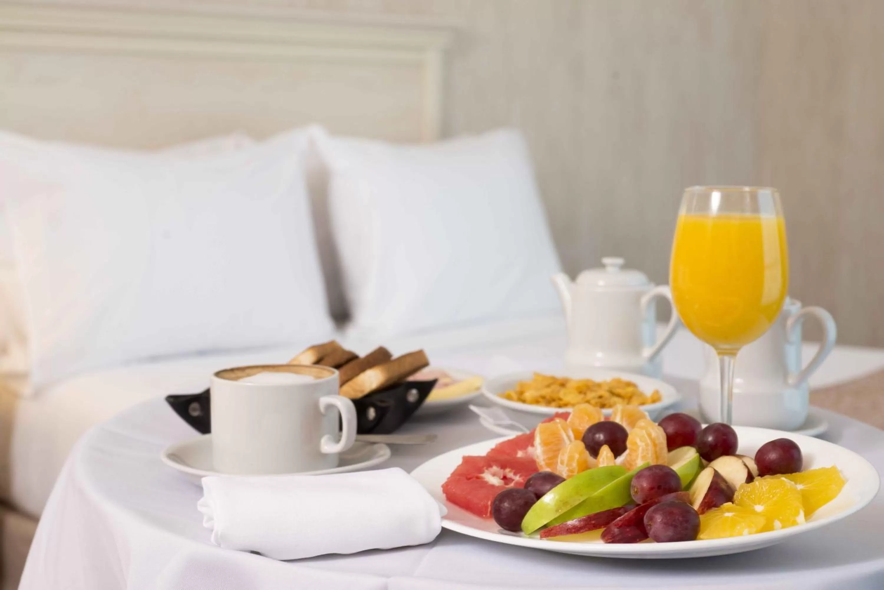 Food and drinks in Holiday Inn Rosario by IHG