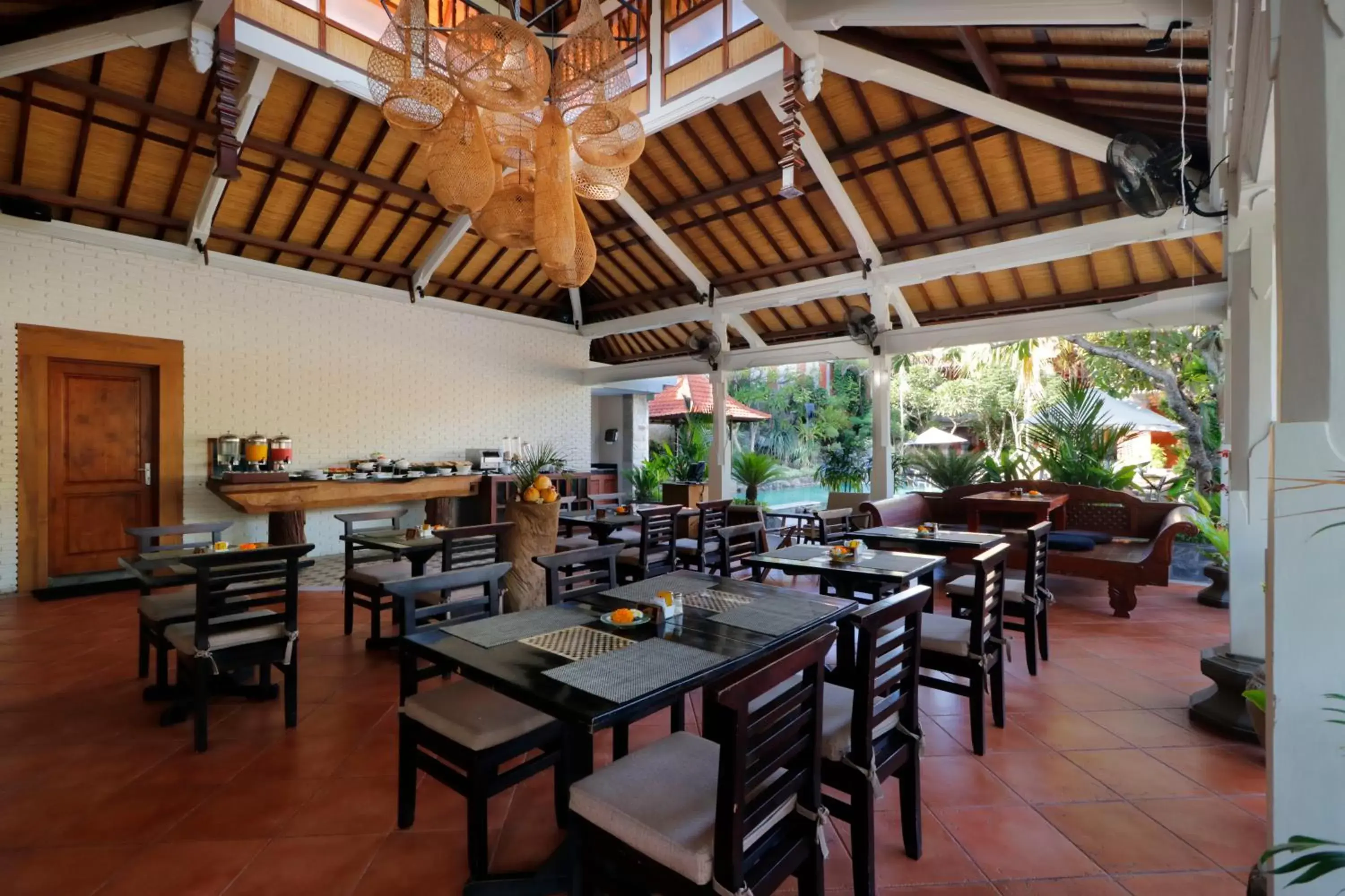 Restaurant/places to eat in Adi Dharma Hotel Legian Restaurant/places to eat in Adi Dharma Hotel Legian