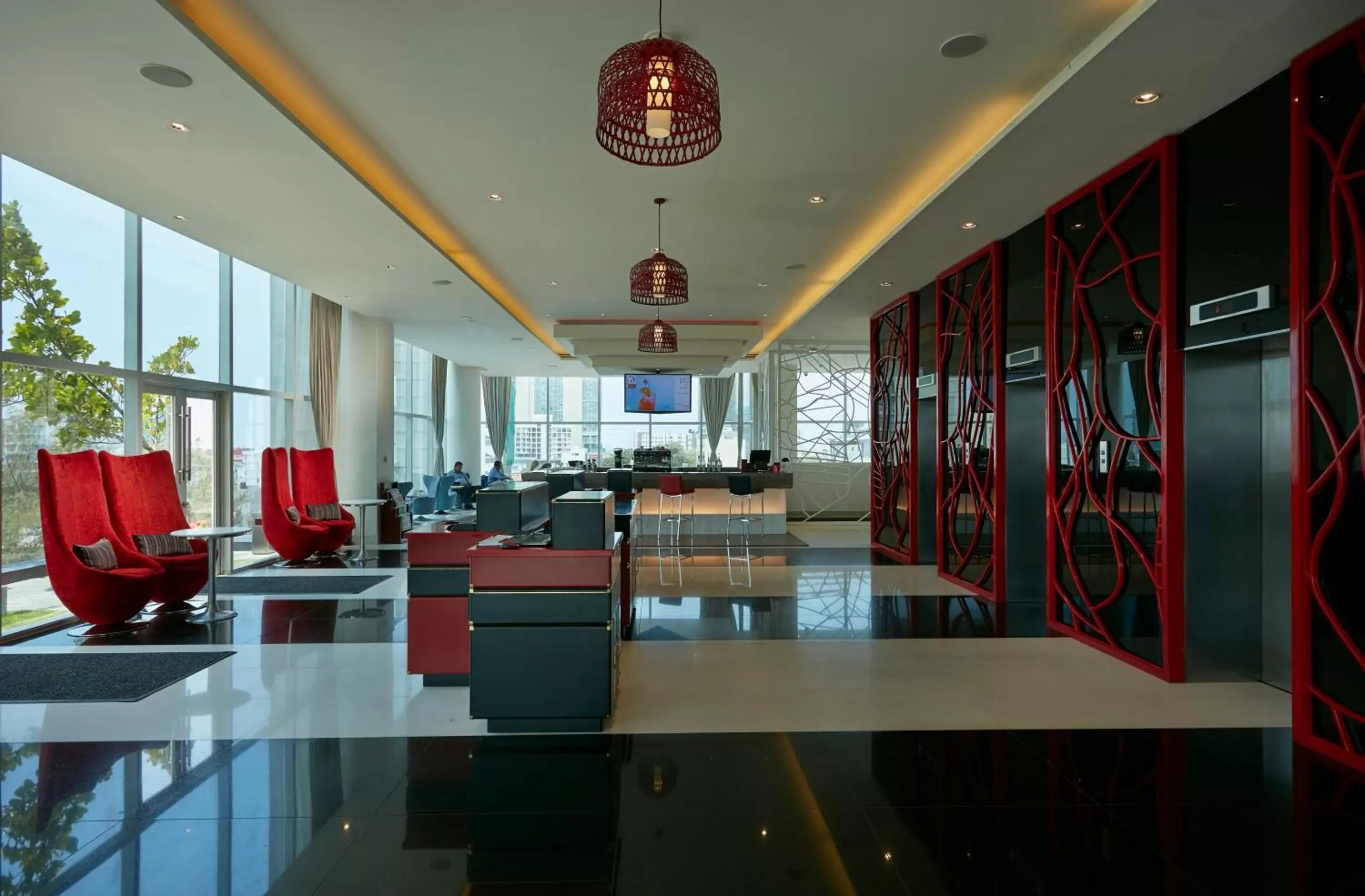 Lobby or reception in Cinnamon Red Colombo