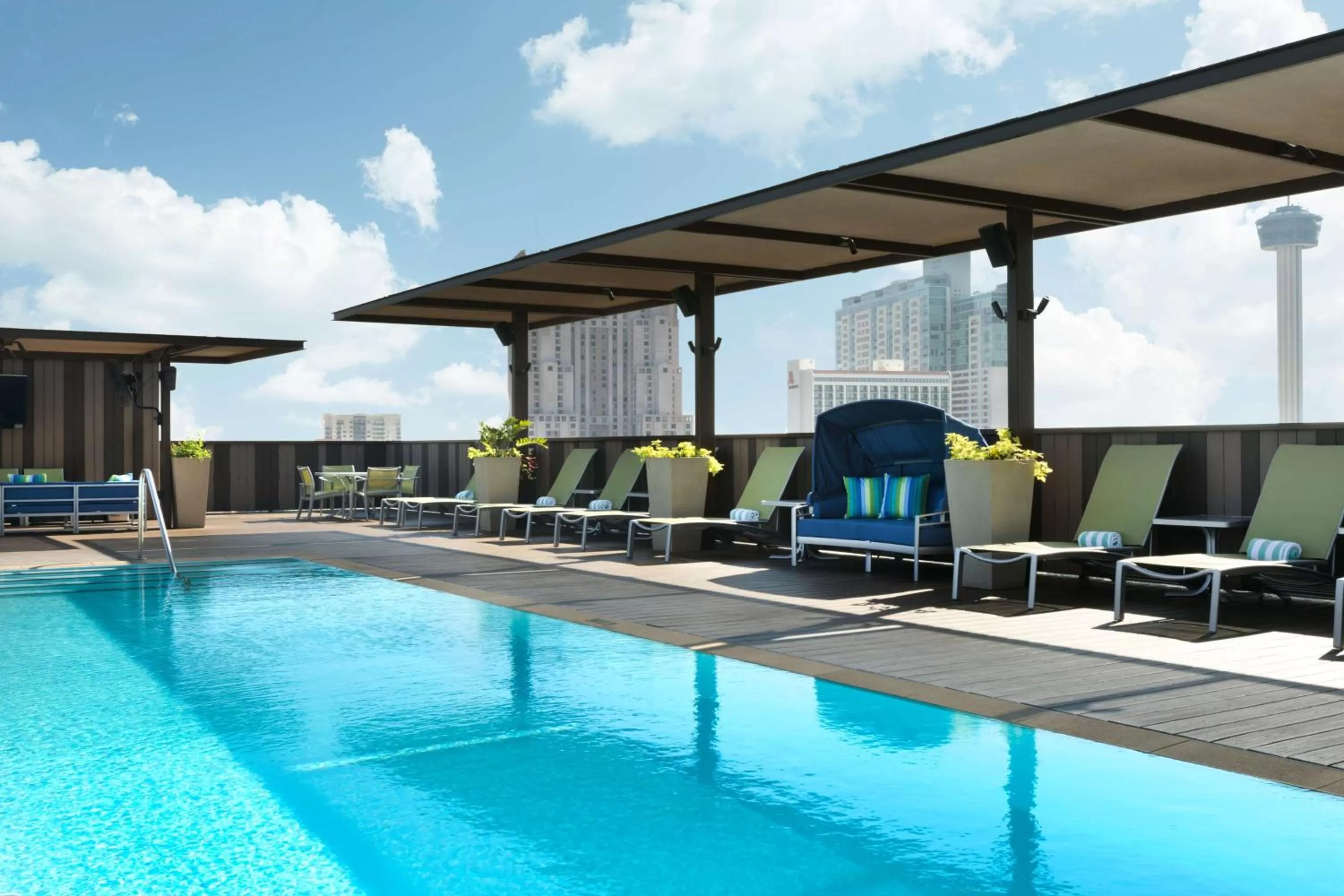 Swimming pool in Hyatt Regency San Antonio Riverwalk