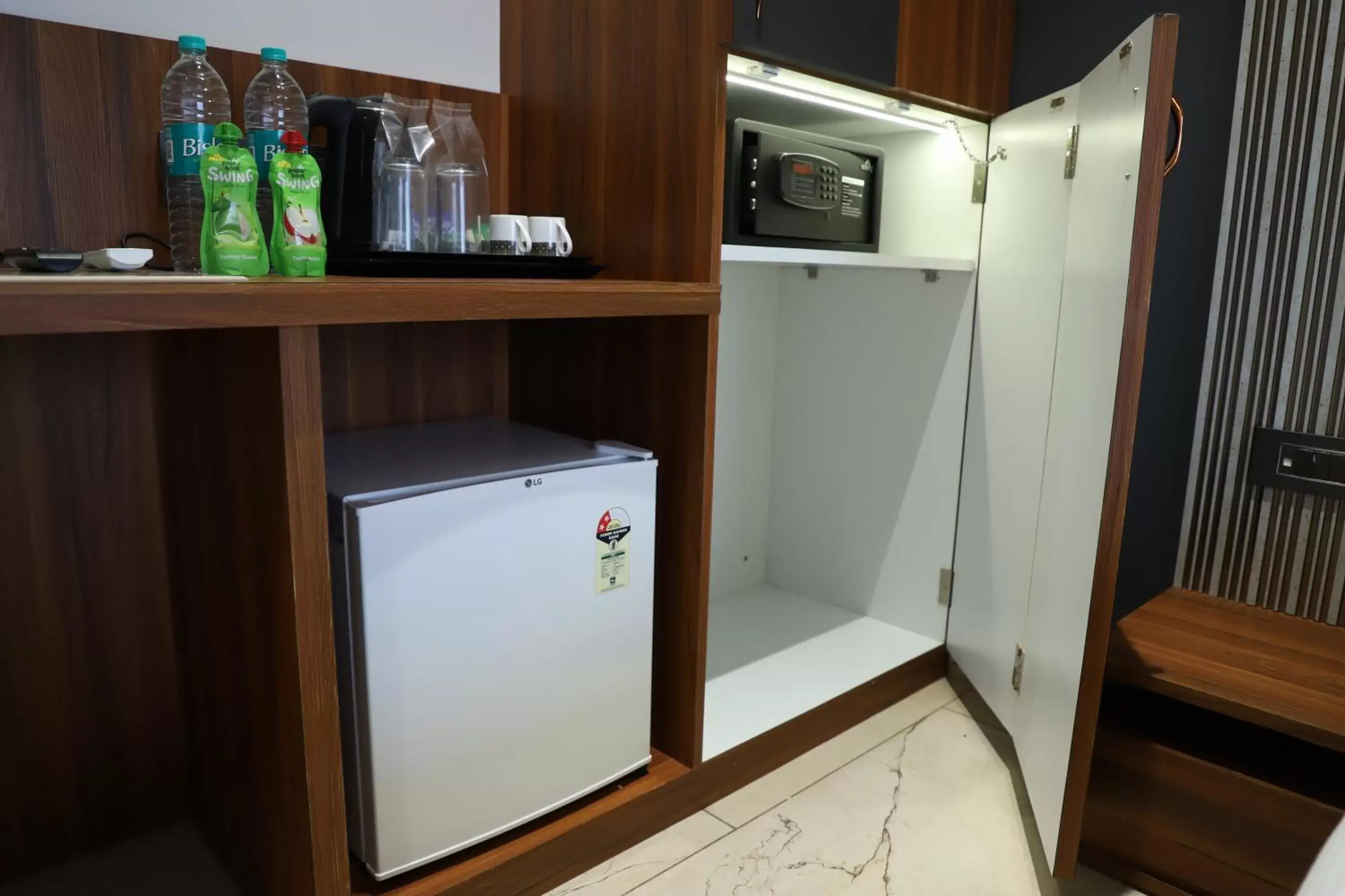 Coffee/tea facilities in Hotel Florence Coffee/tea facilities in Hotel Florence