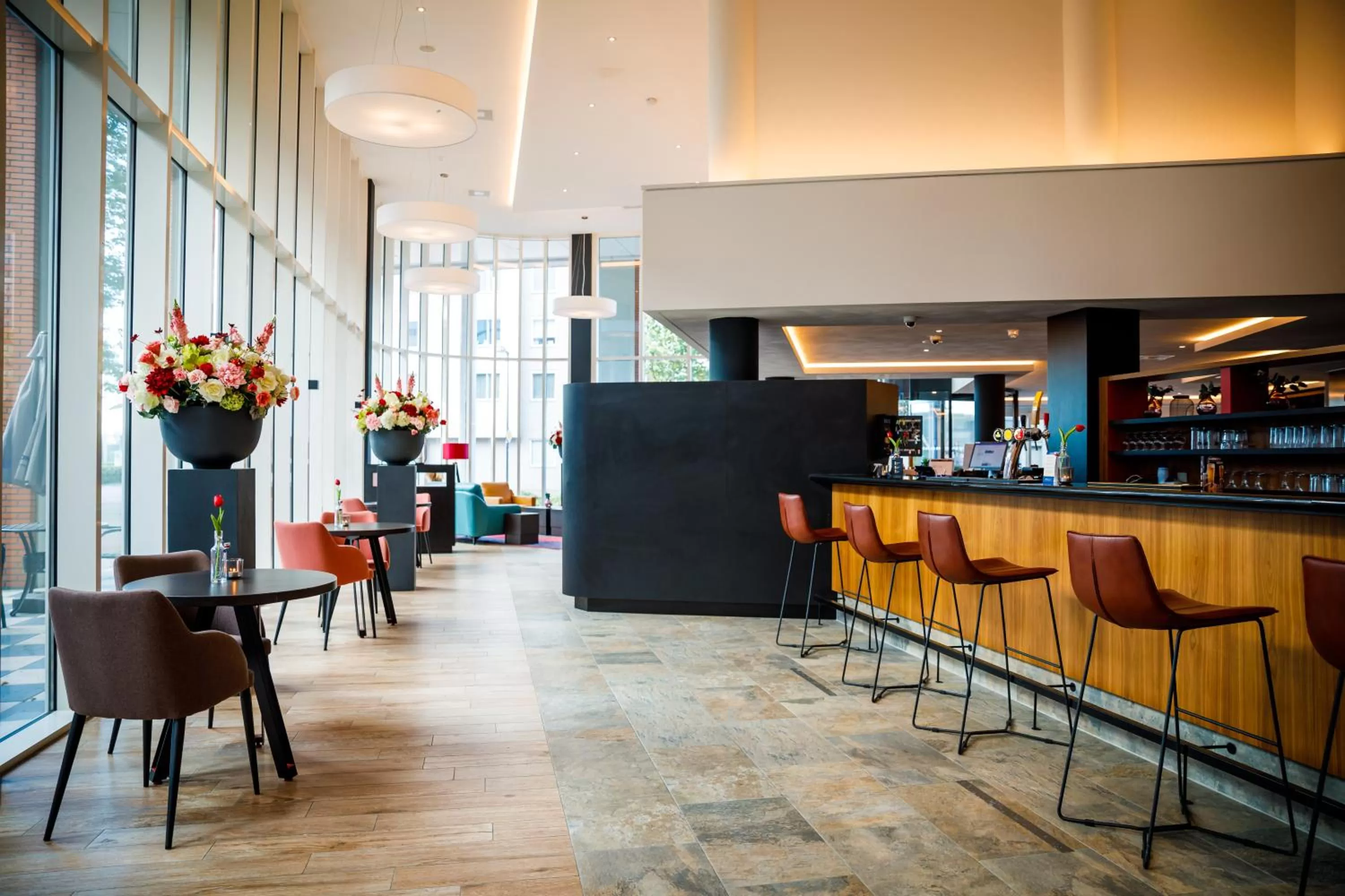 Lounge or bar in Bastion Hotel Arnhem