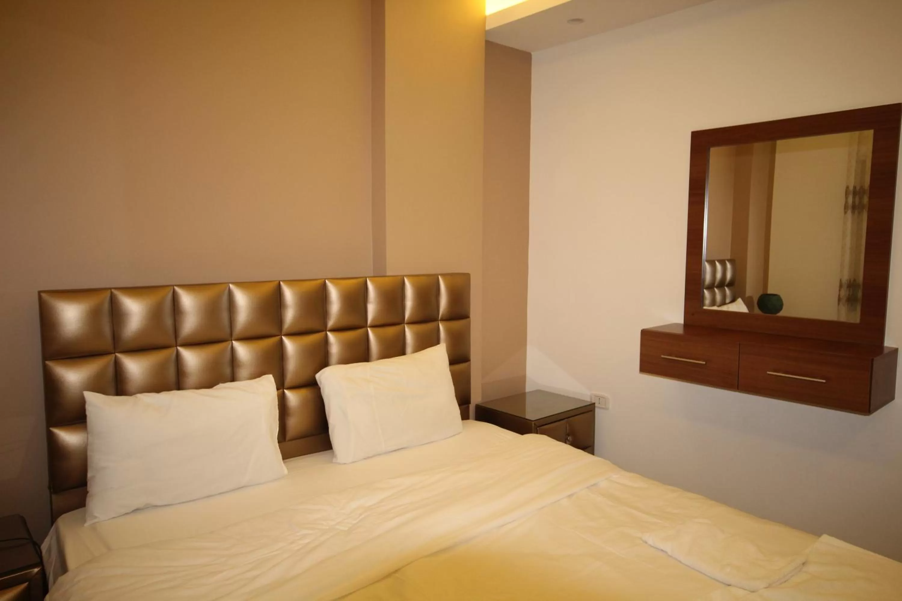Bedroom, Bed in سما عمان للشقق الفندقية Sama Amman Hotel Apartments