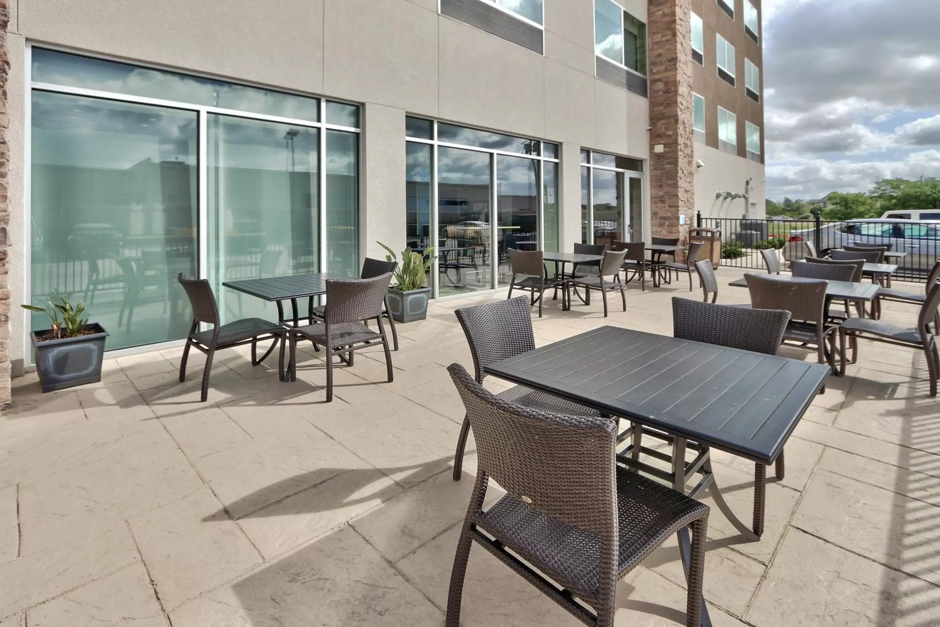 Other, Restaurant/Places to Eat in Holiday Inn Express & Suites - Houston East - Beltway 8, an IHG Hotel