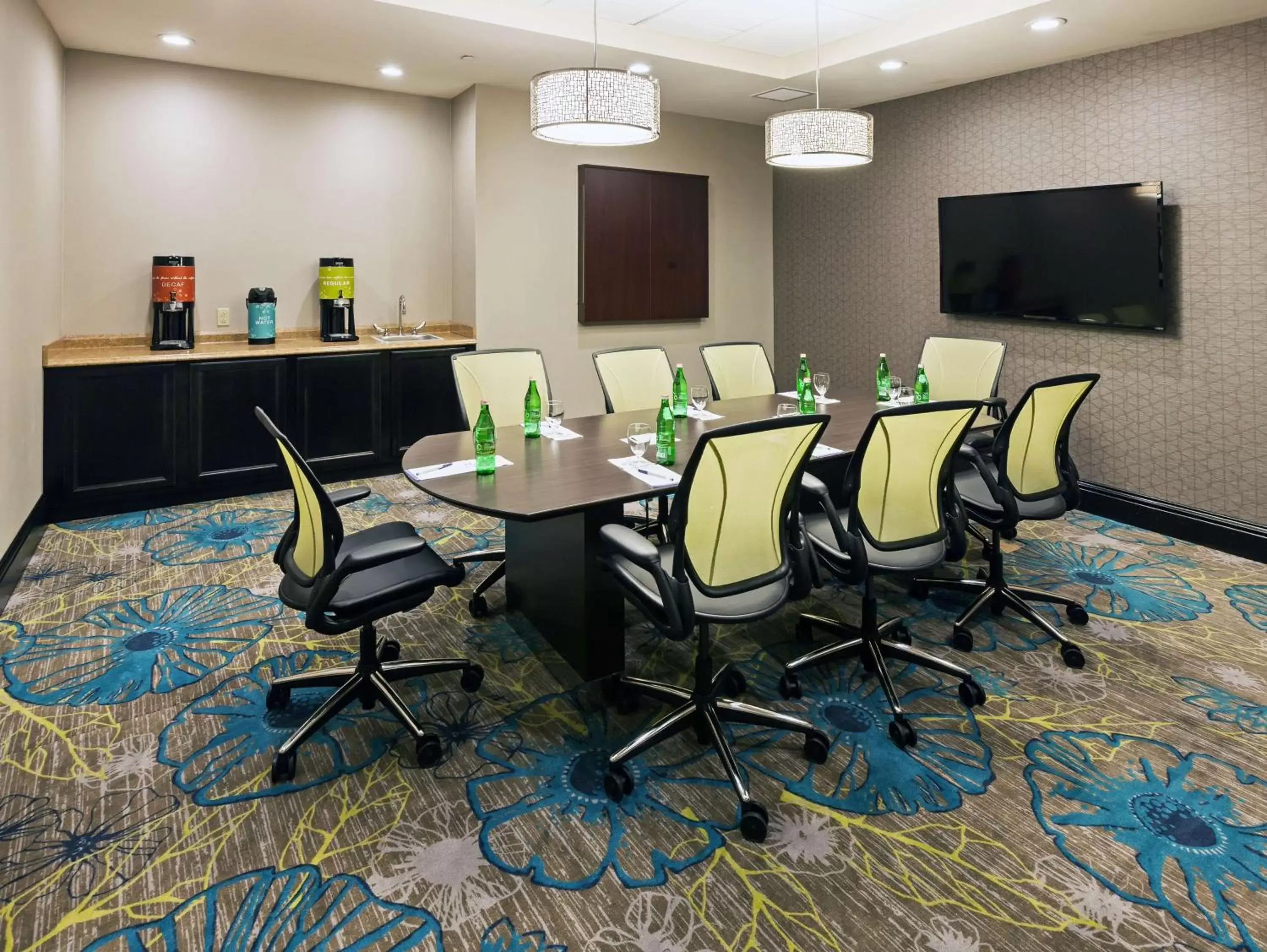 Meeting/conference room in Hilton Garden Inn West Little Rock