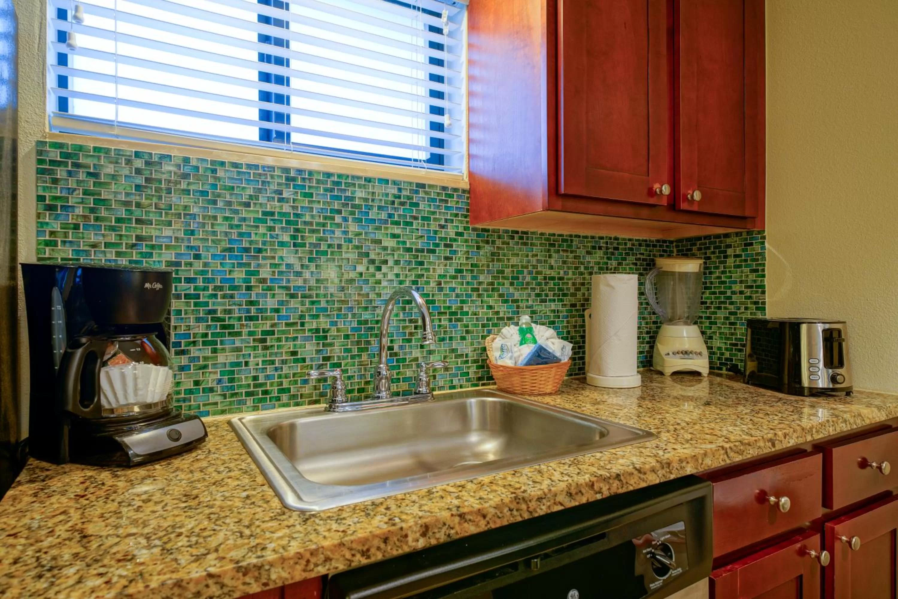 Kitchen or kitchenette in La Costa Beach Club