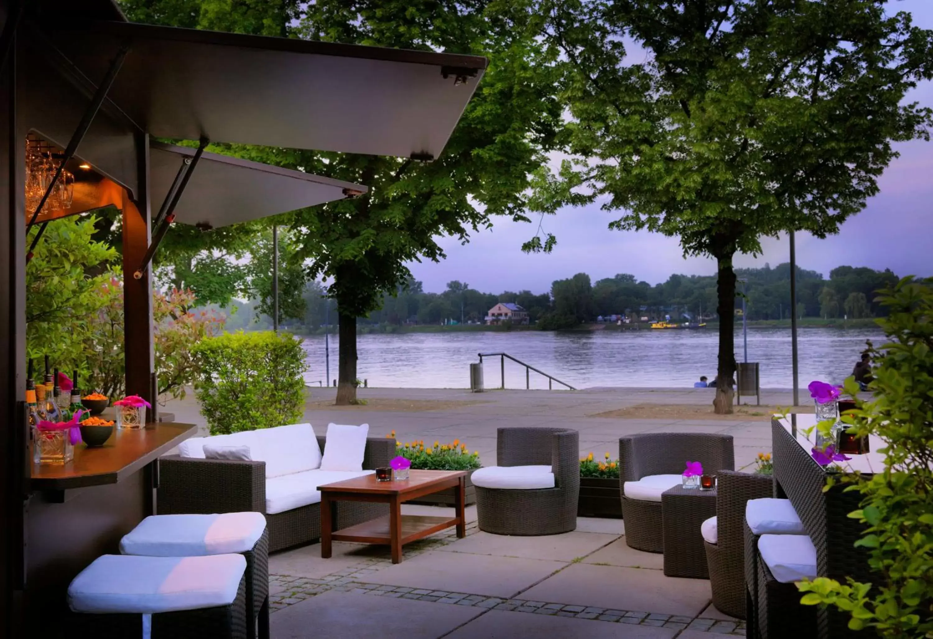 Lounge or bar in Hyatt Regency Mainz