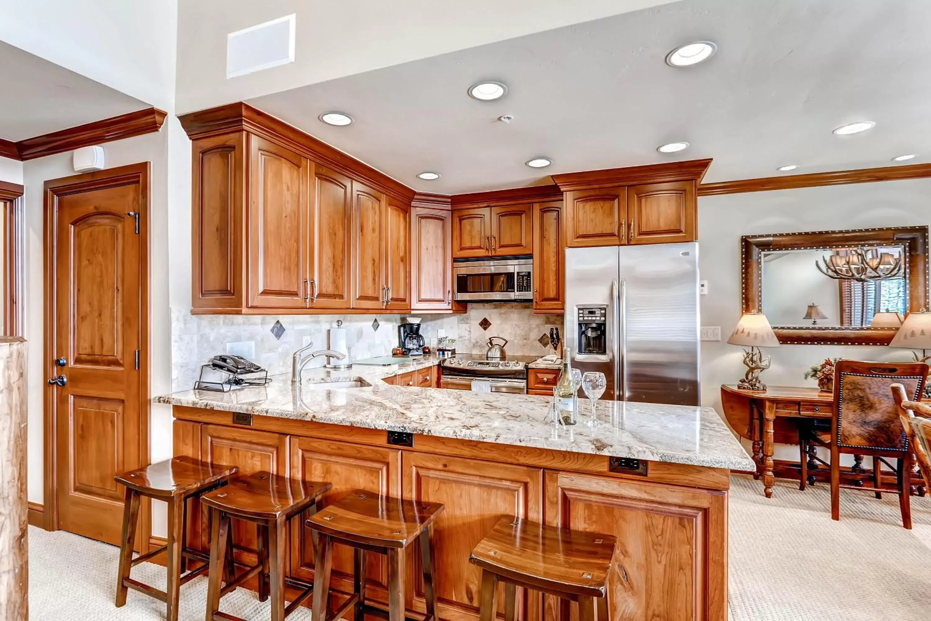 Kitchen or kitchenette, Kitchen/Kitchenette in Lion Square Lodge