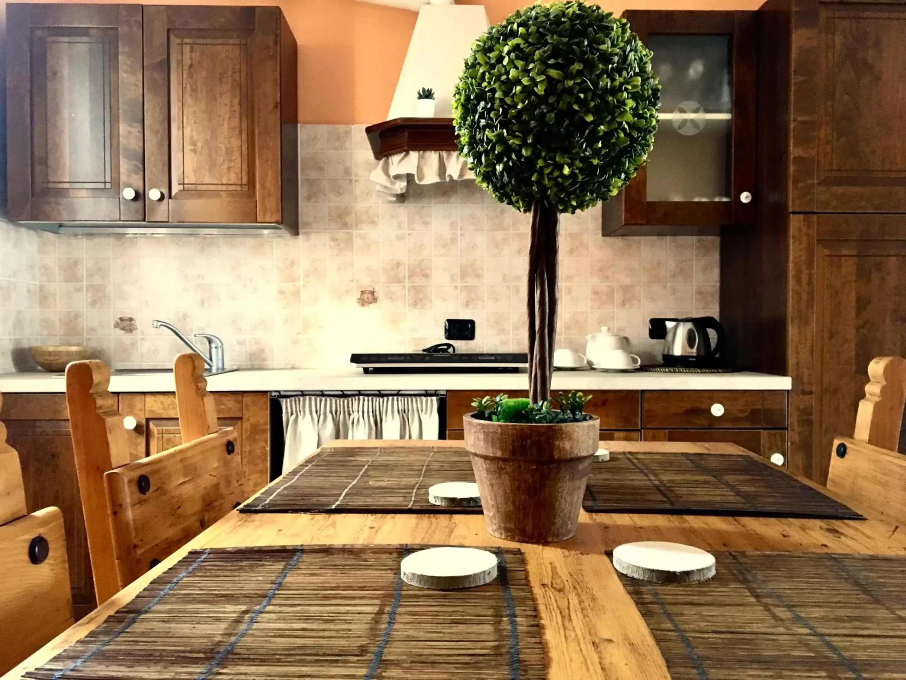 Kitchen or kitchenette, Dining Area in La Chiocciola