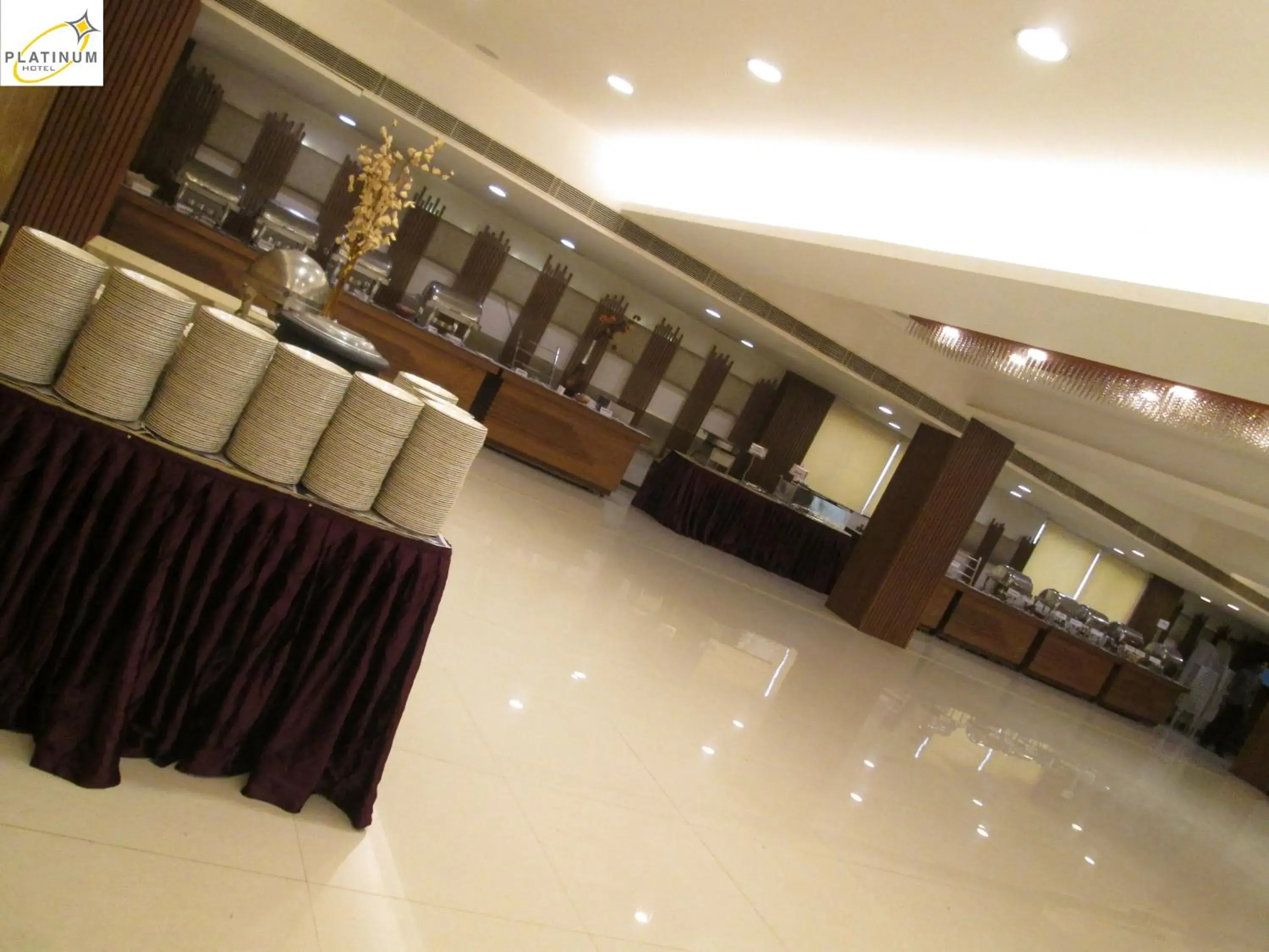 Business facilities, Lobby/Reception in Hotel Platinum Inn