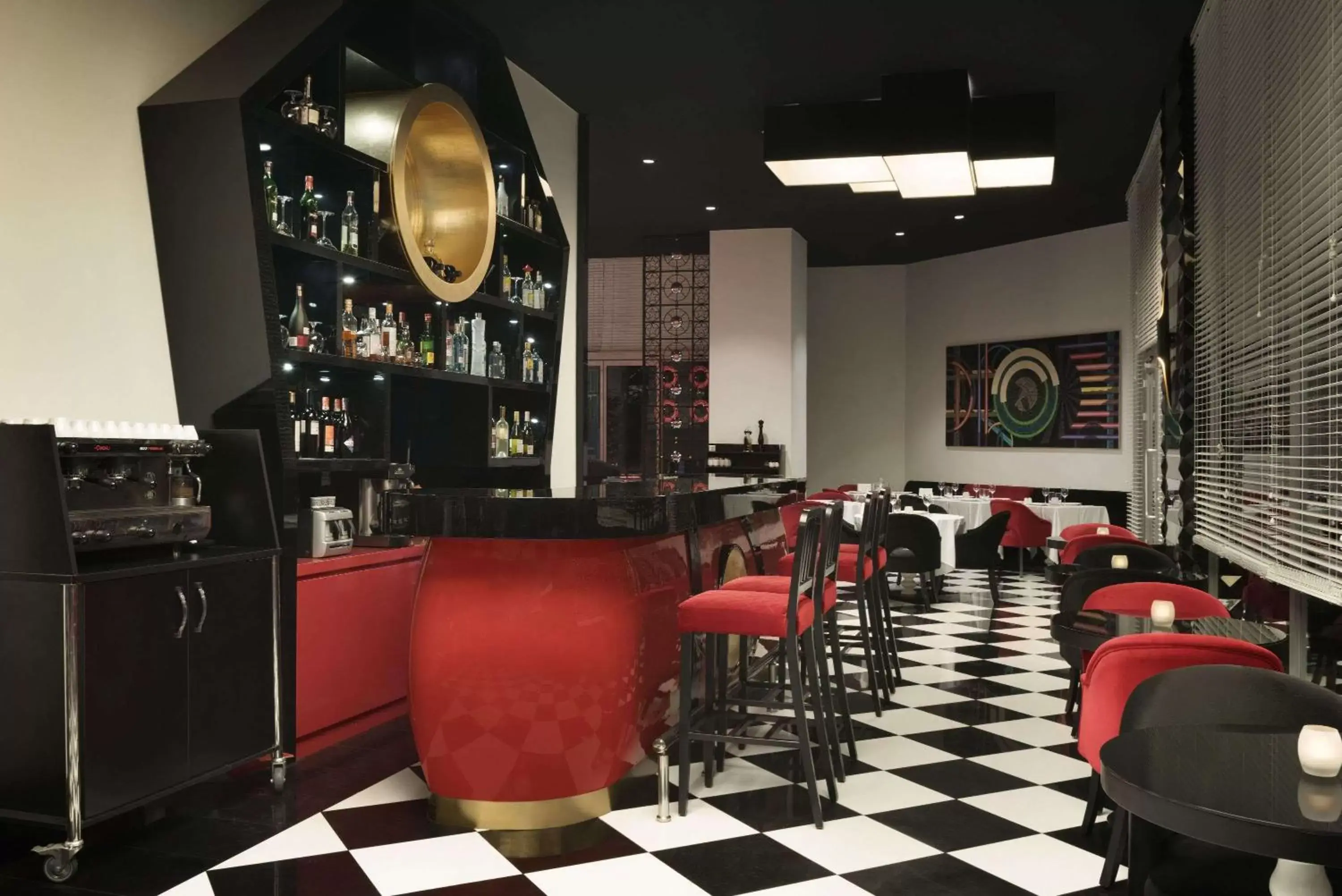 Lounge or bar, Restaurant/Places to Eat in Ramada Hotel & Suites by Wyndham Istanbul- Sisli