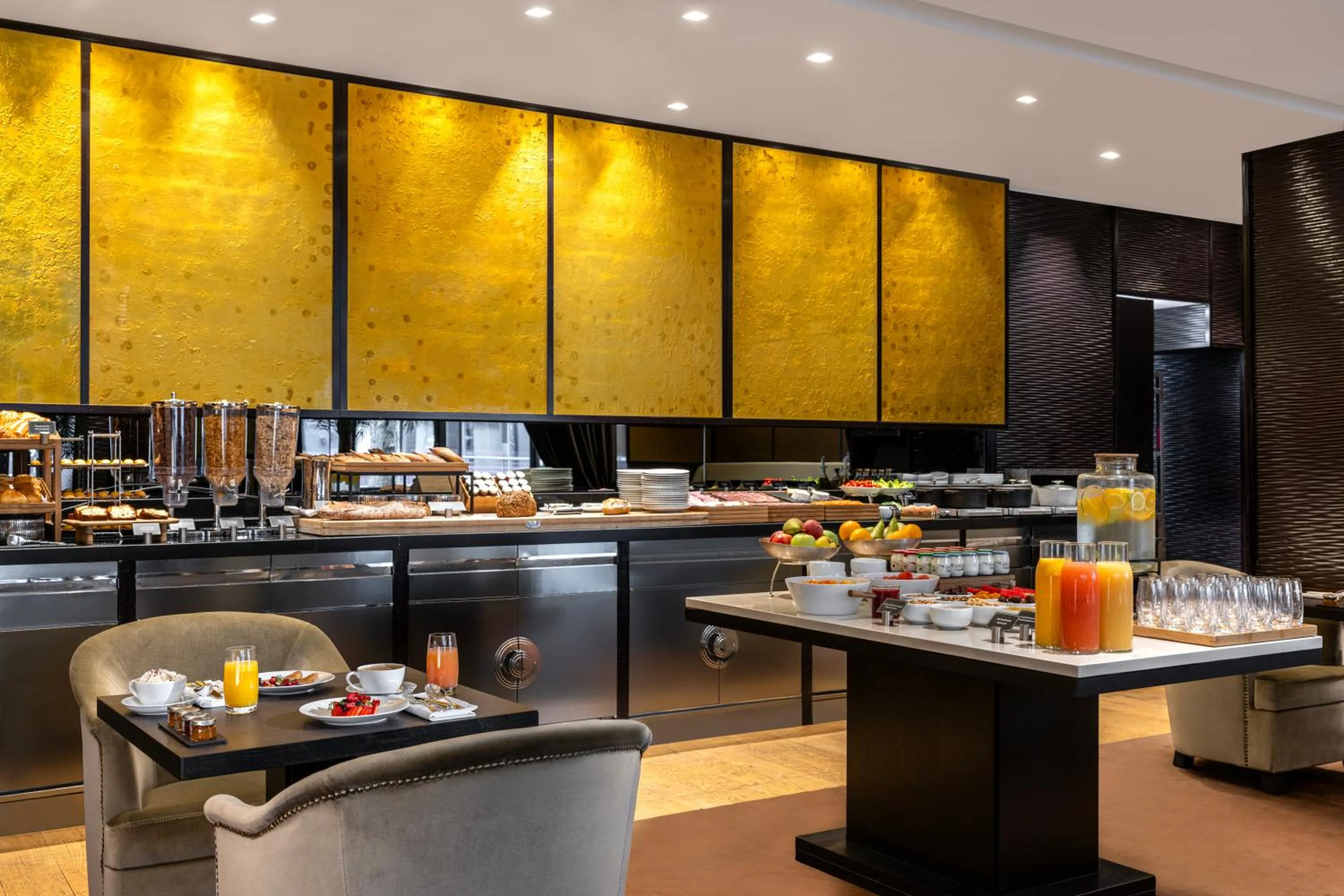 Restaurant/places to eat in Hyatt Paris Madeleine