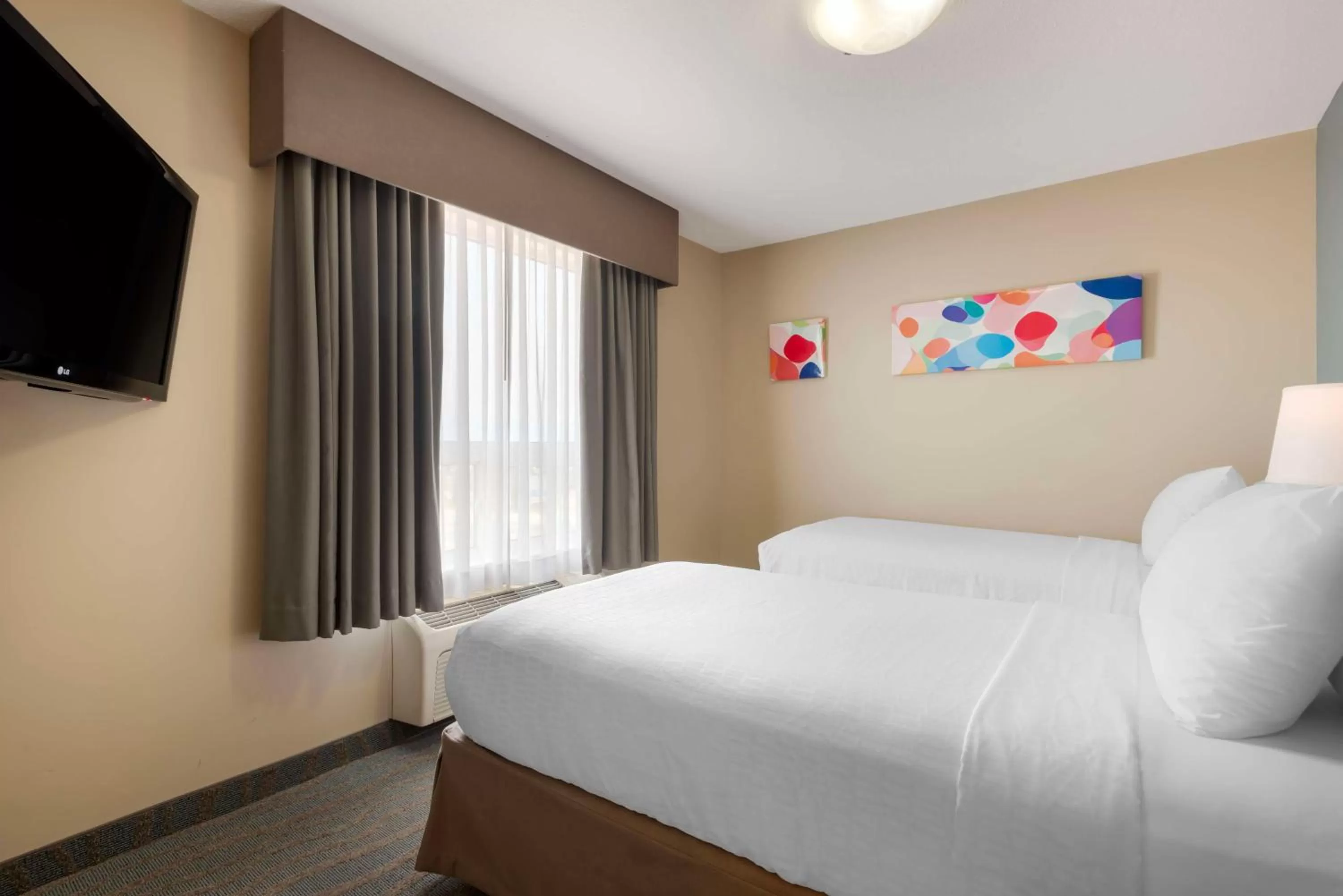 Bedroom, Bed in Best Western Rocky Mountain House Inn & Suites