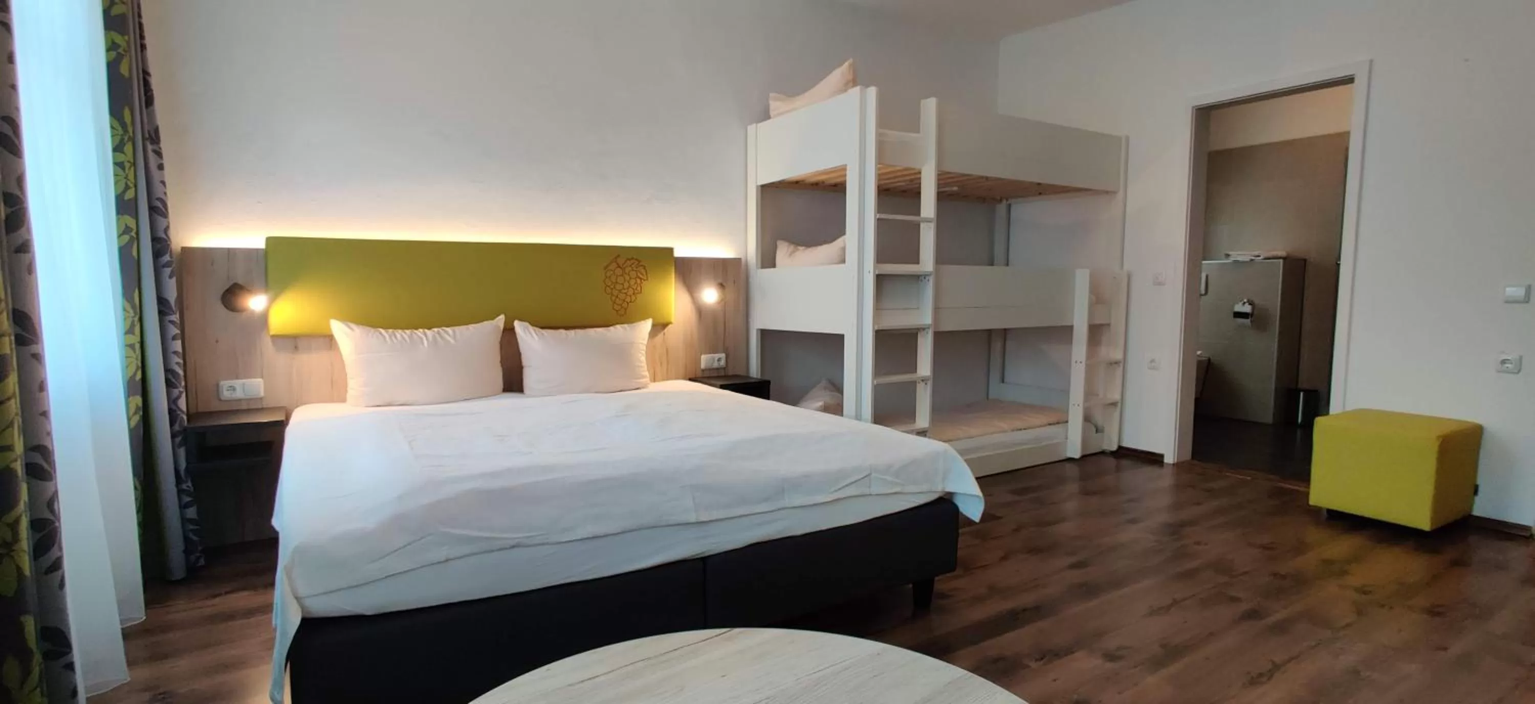 Bed in Hotel Goldene Traube