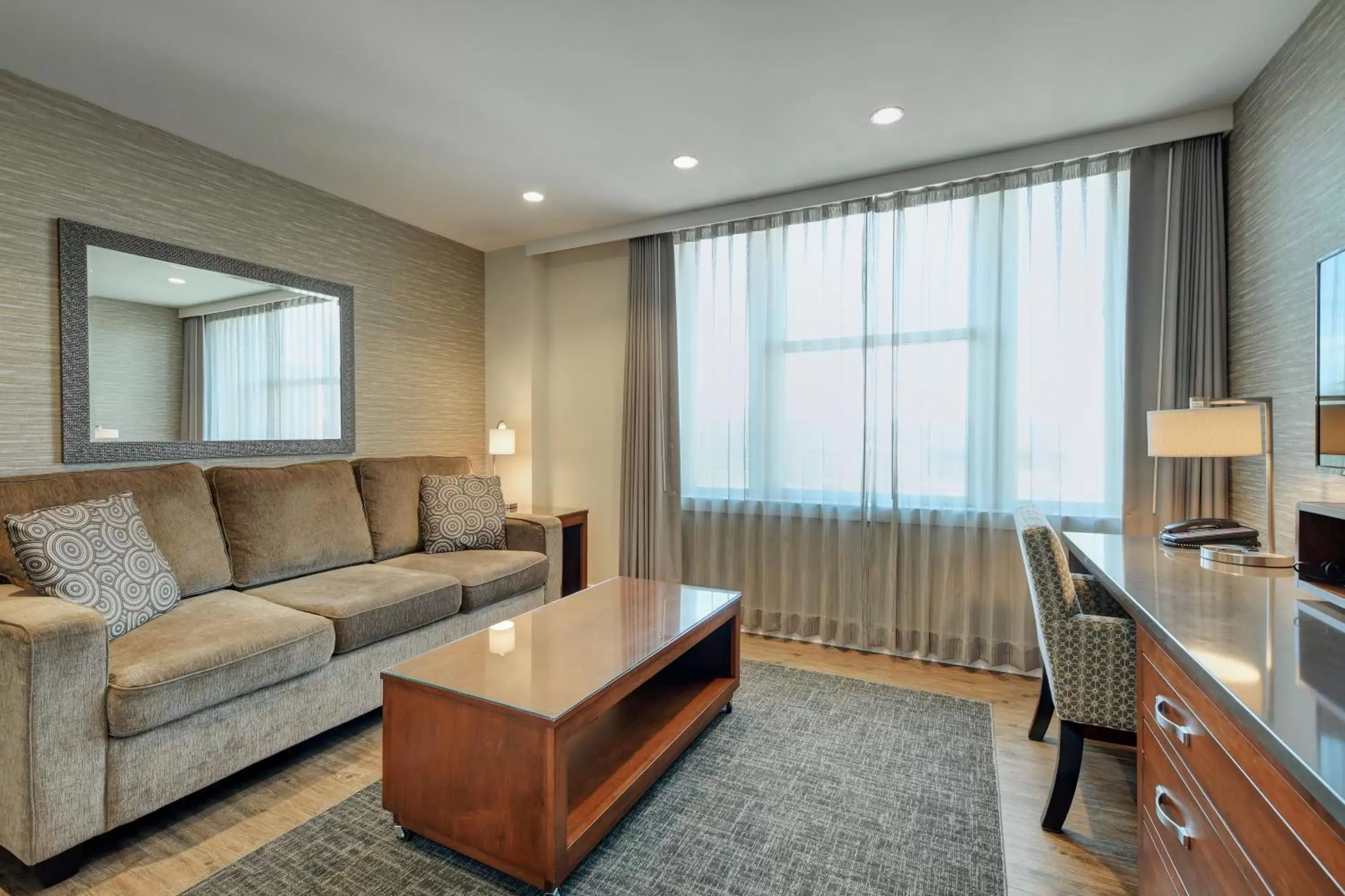 Living room, Seating Area in Strathcona Hotel