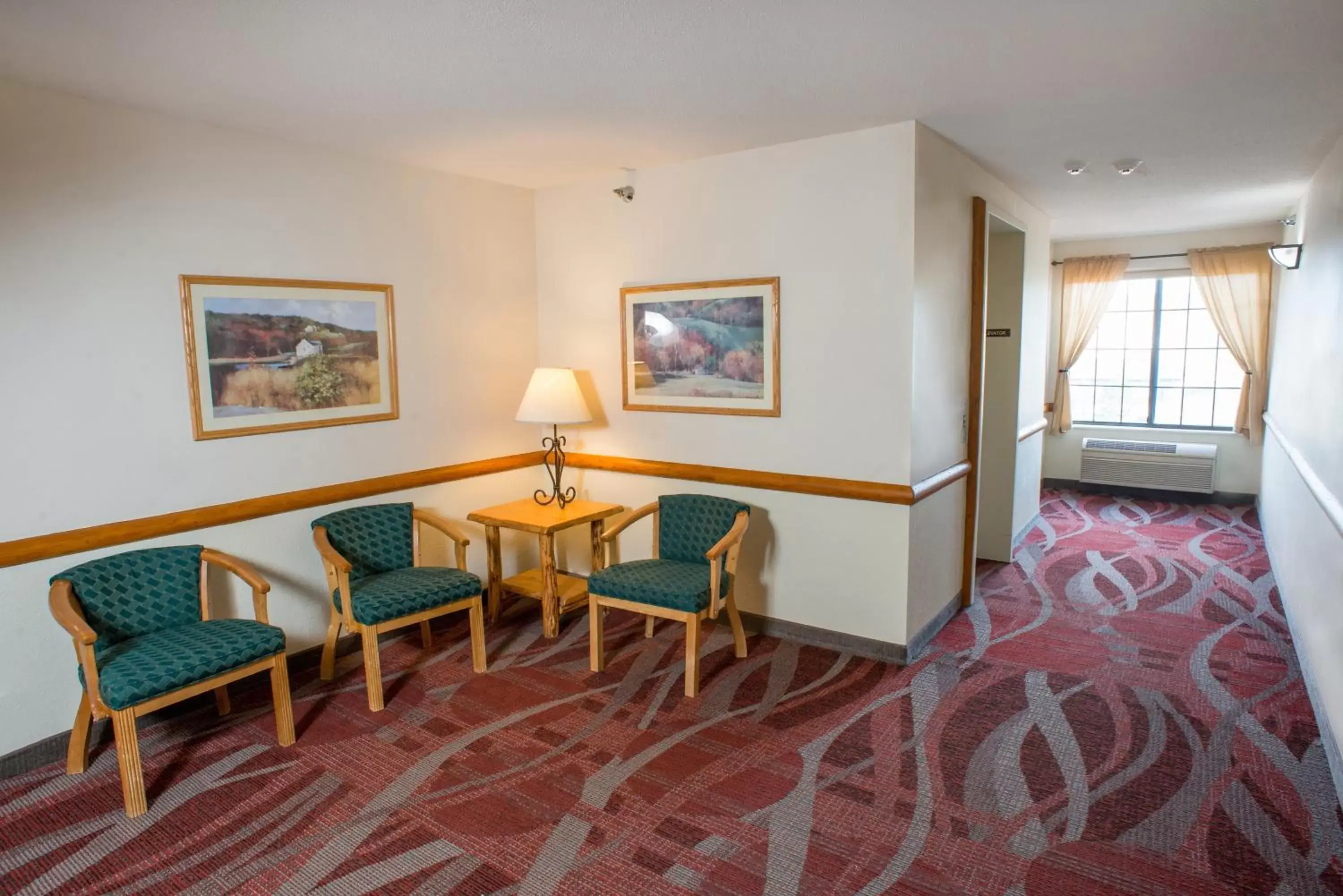 Seating Area in Summerset Hotel and Suites Rapid City West