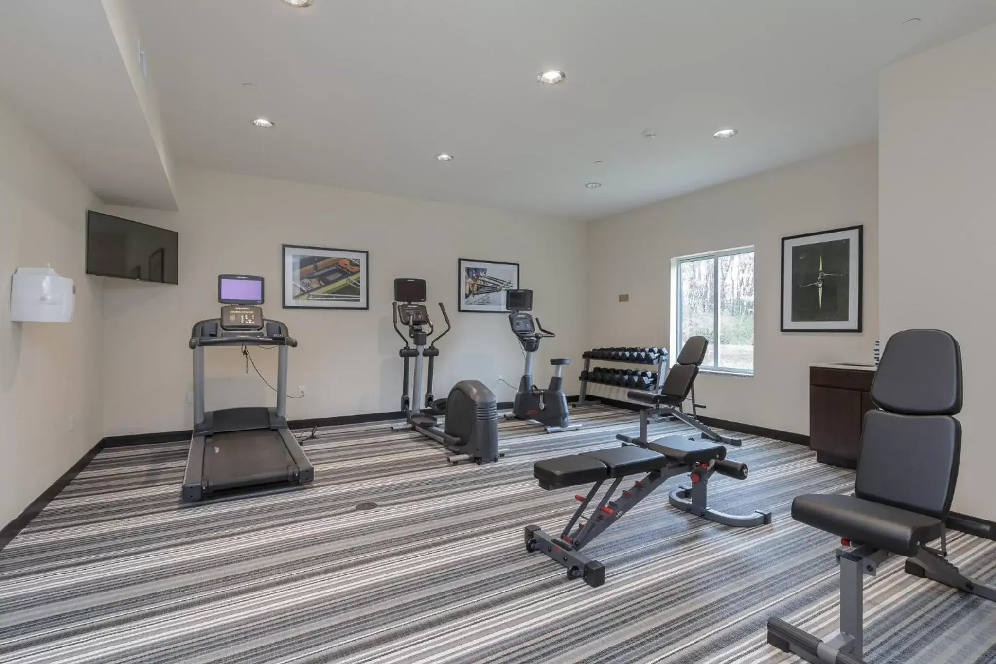 Spa and wellness centre/facilities, Fitness Center/Facilities in Candlewood Suites Mishawaka, an IHG Hotel