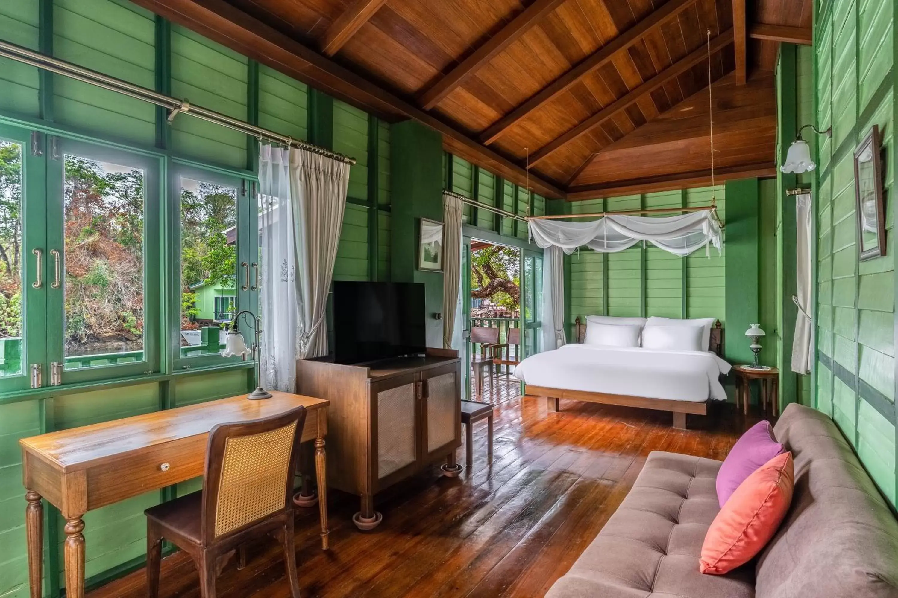 Bedroom in Aana Resort & Spa