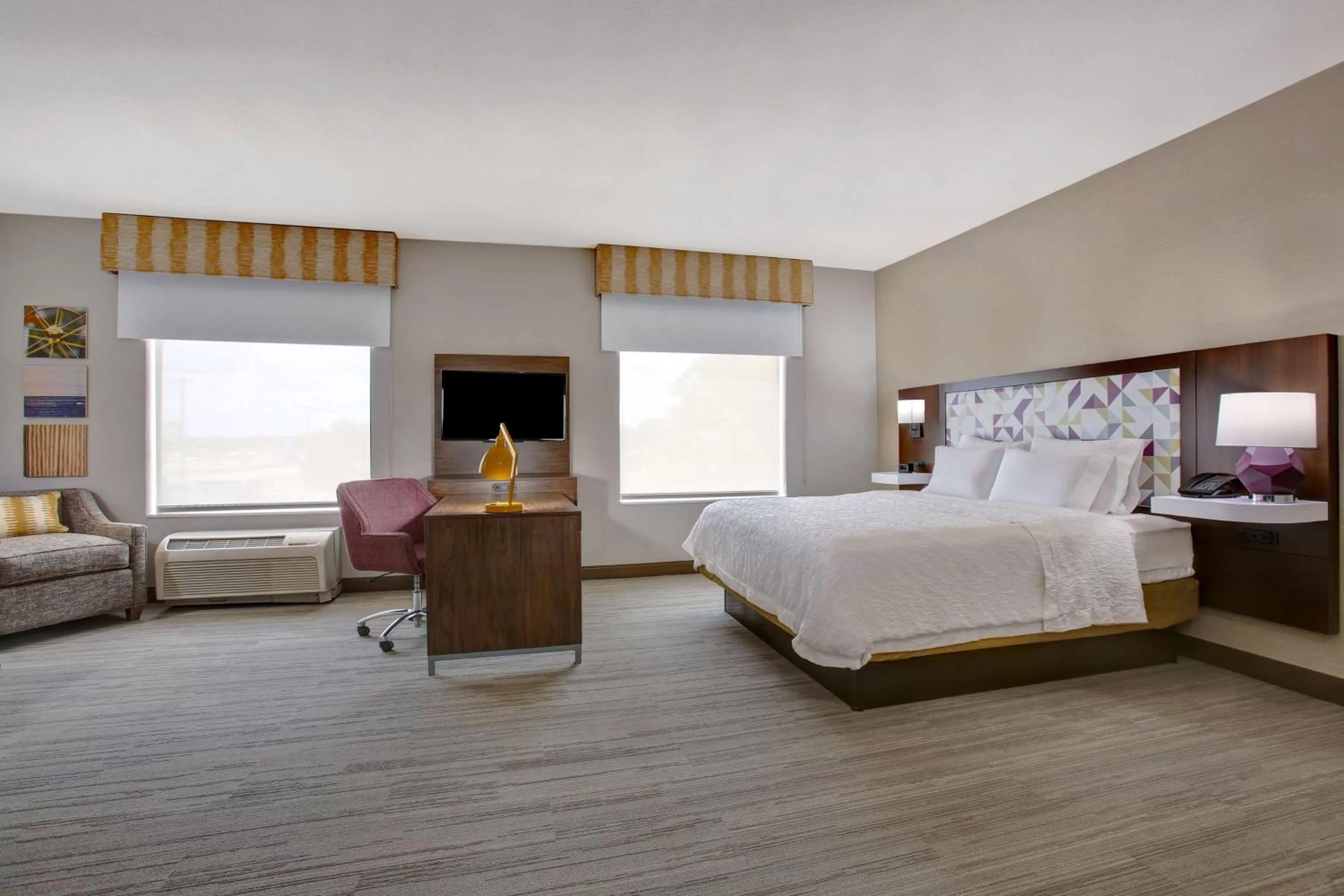 Bedroom, Bed in Hampton Inn & Suites Dallas-DeSoto