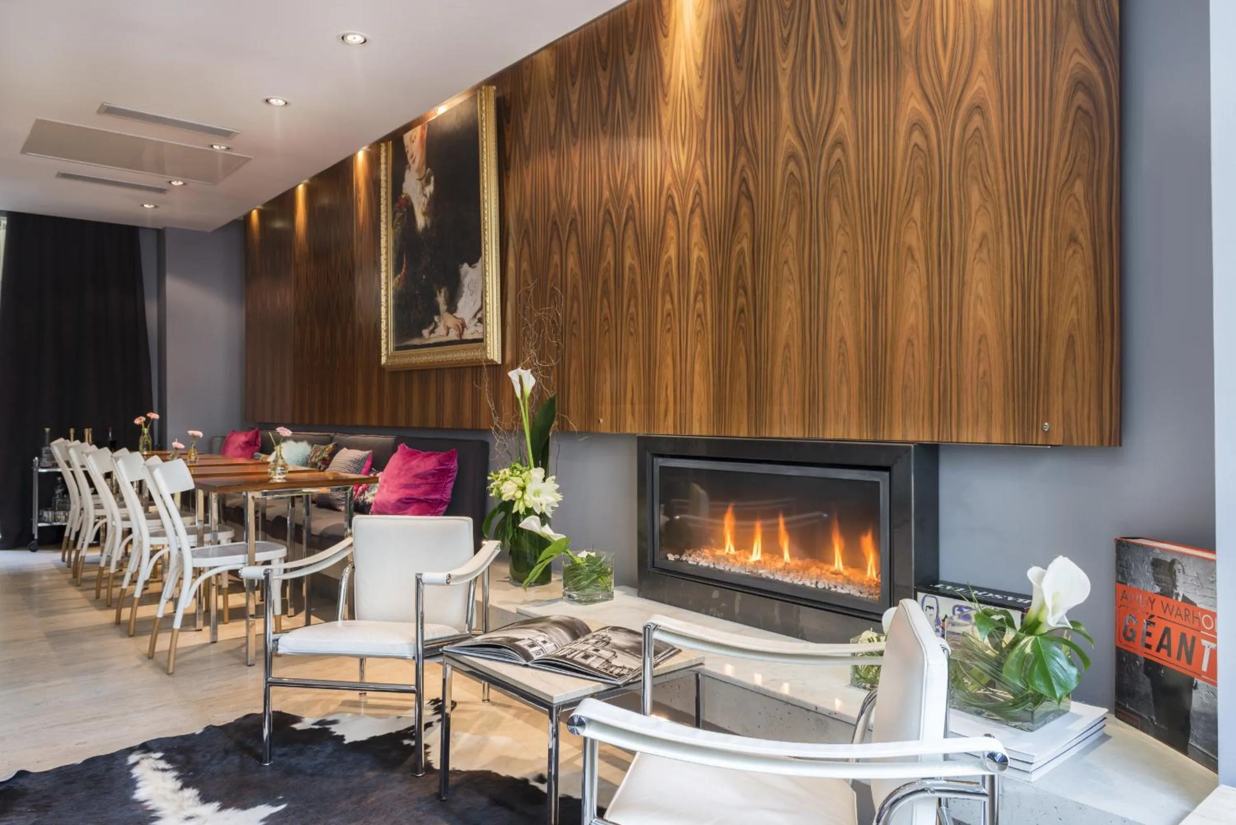 Communal lounge/ TV room in Hotel Le Placide Saint-Germain Des Prés