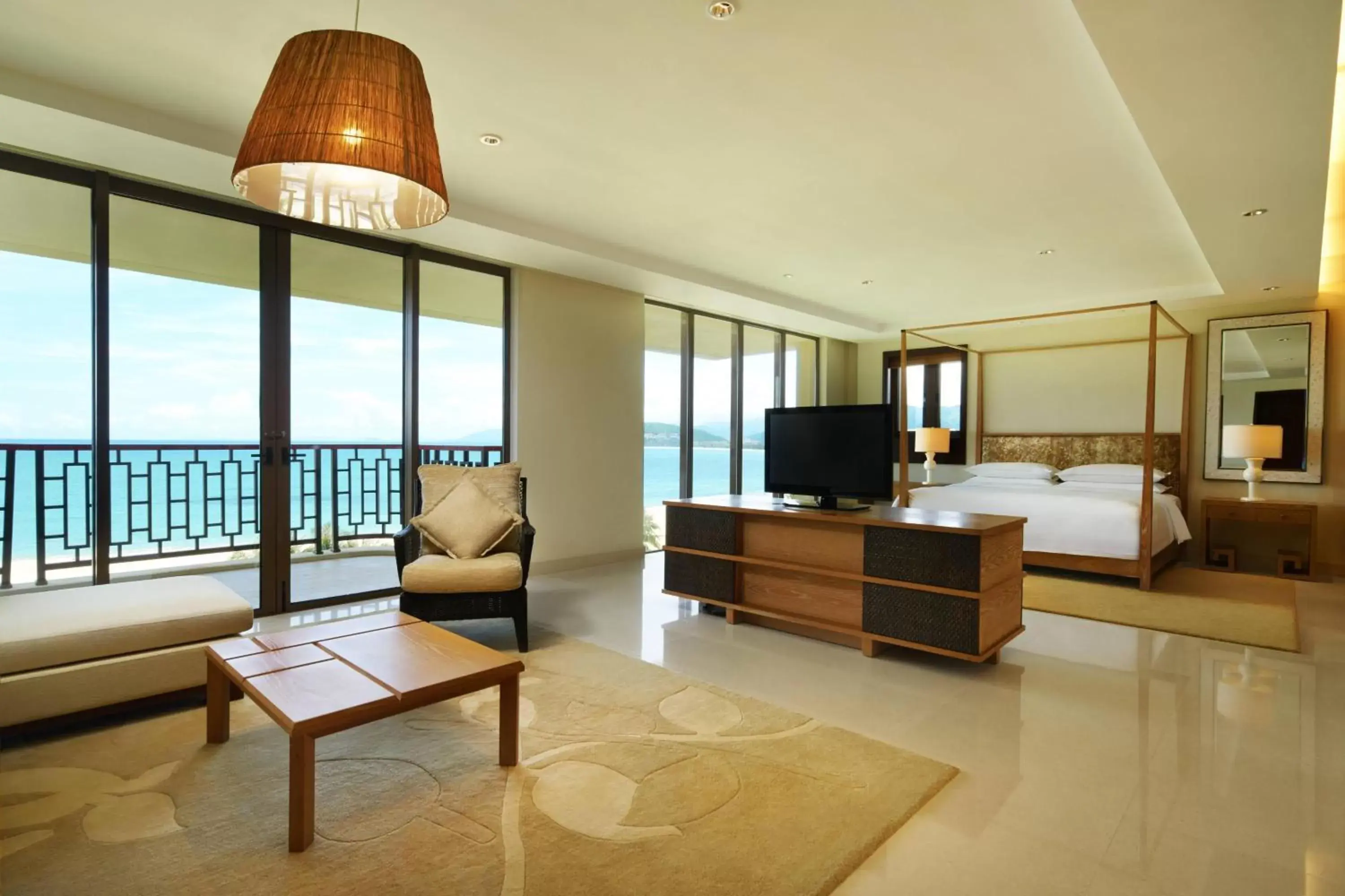 Living room, Seating Area in Sheraton Shenzhou Peninsula Resort