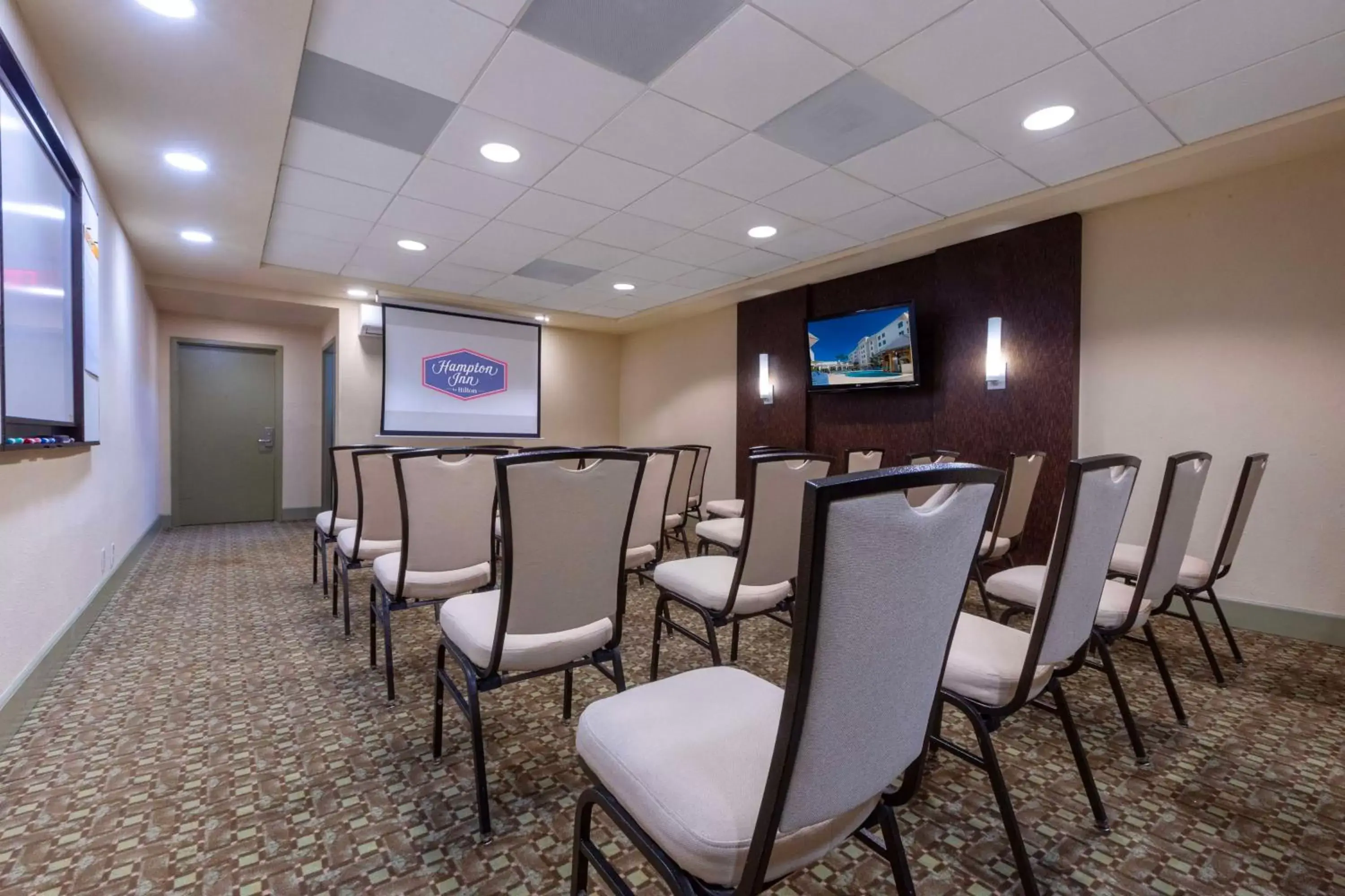 Meeting/conference room in Hampton Inn & Suites San Juan