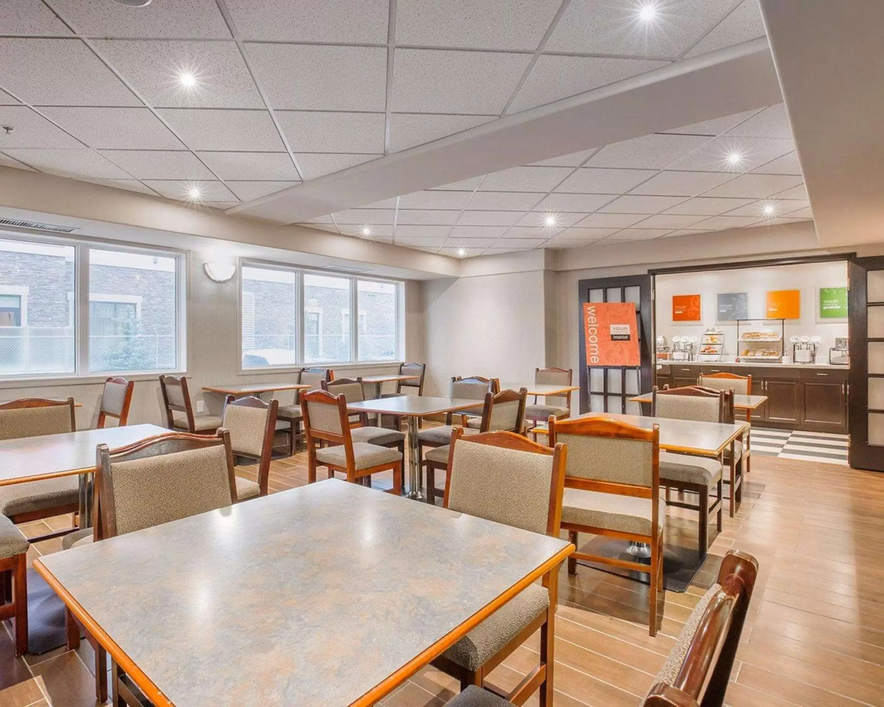 Restaurant/places to eat in Comfort Inn & Suites University Restaurant/places to eat in Comfort Inn & Suites University
