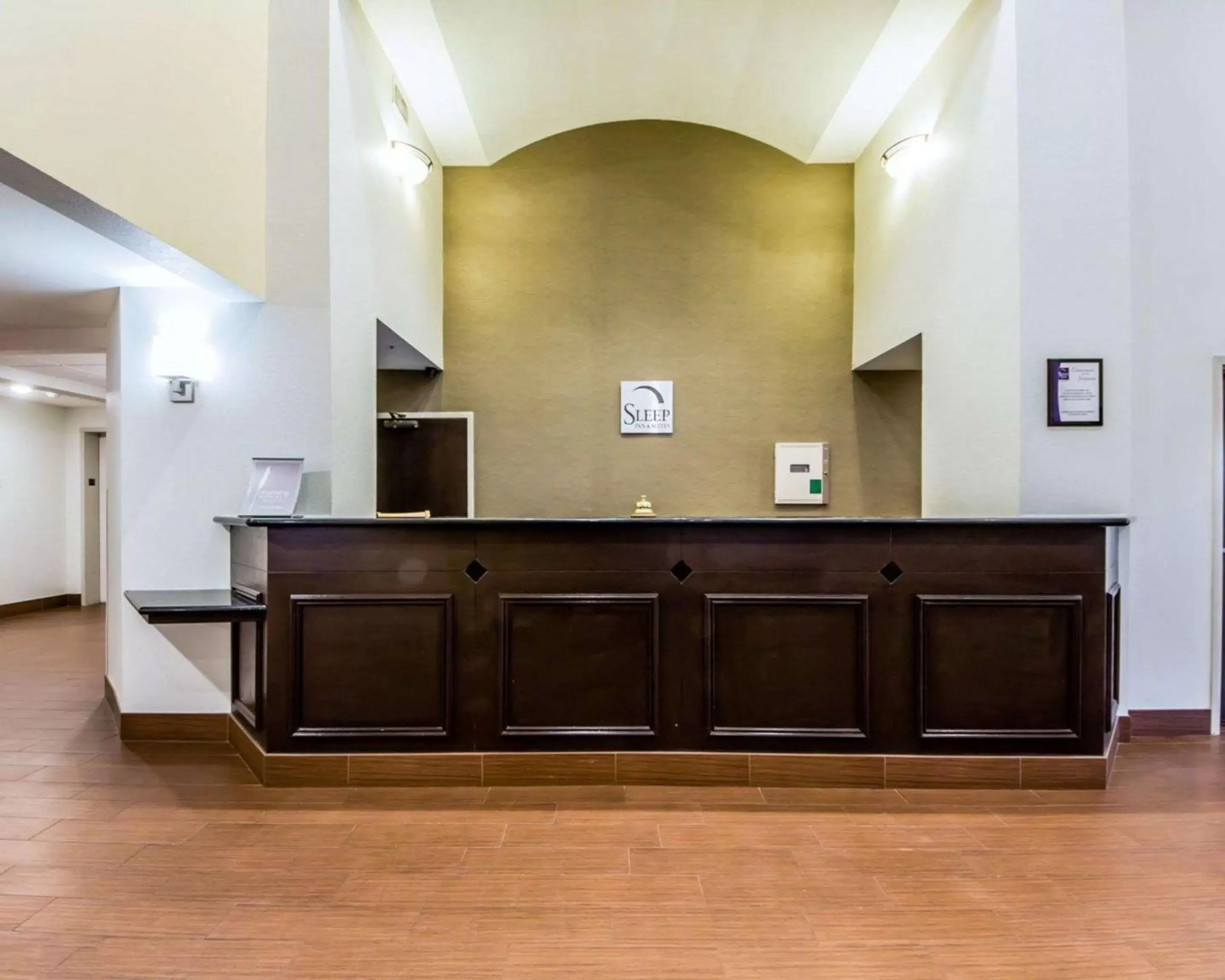 Lobby or reception in Sleep Inn & Suites Guthrie - Edmond North Lobby or reception in Sleep Inn & Suites Guthrie - Edmond North