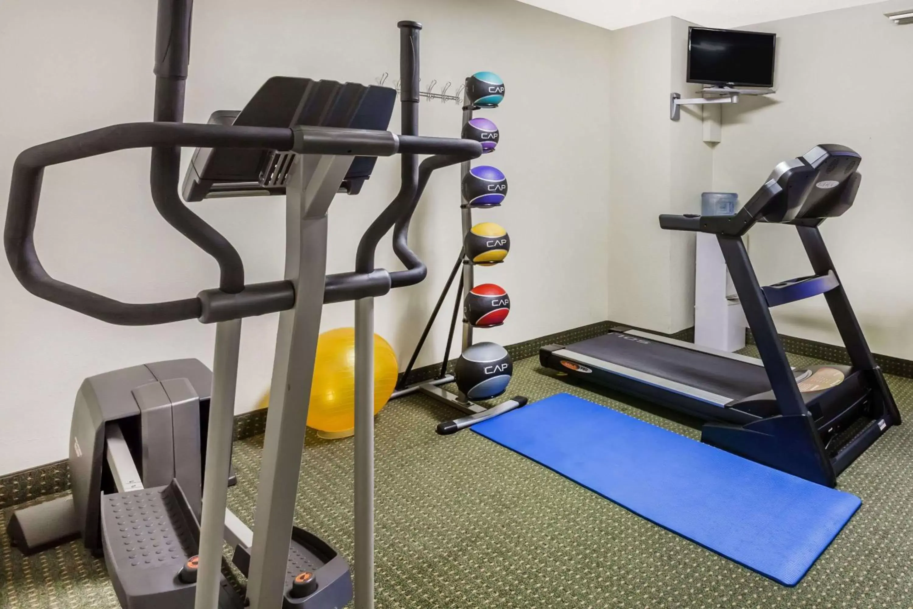Fitness centre/facilities, Fitness Center/Facilities in Days Inn & Suites by Wyndham New Iberia