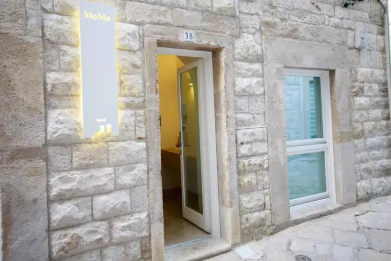 Facade/entrance in MoMa B&B Molfetta Mare