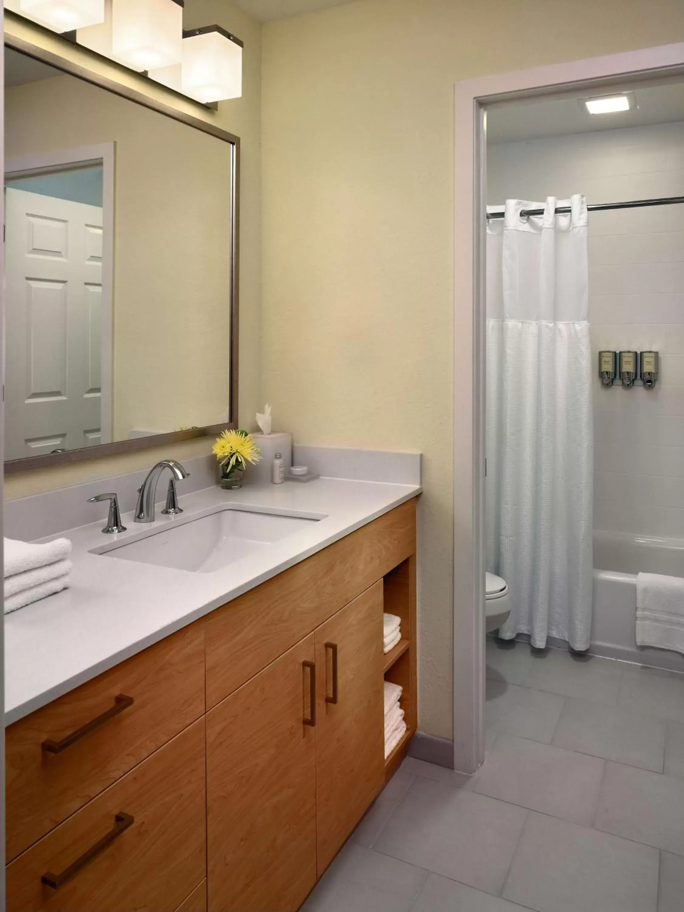 Bathroom in Sonesta ES Suites Chicago - Schaumburg