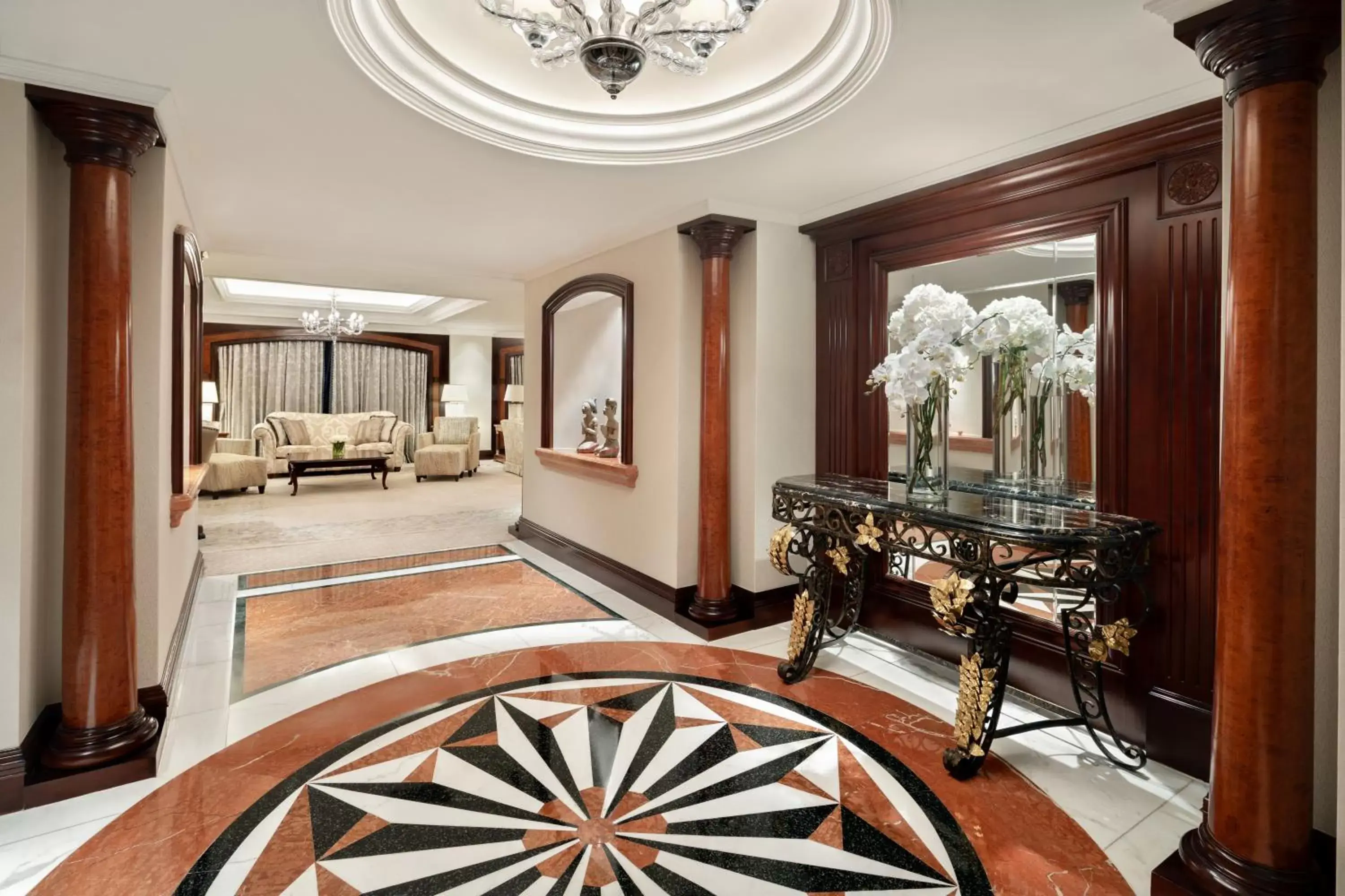 Living room, Seating Area in Shangri-La Jakarta