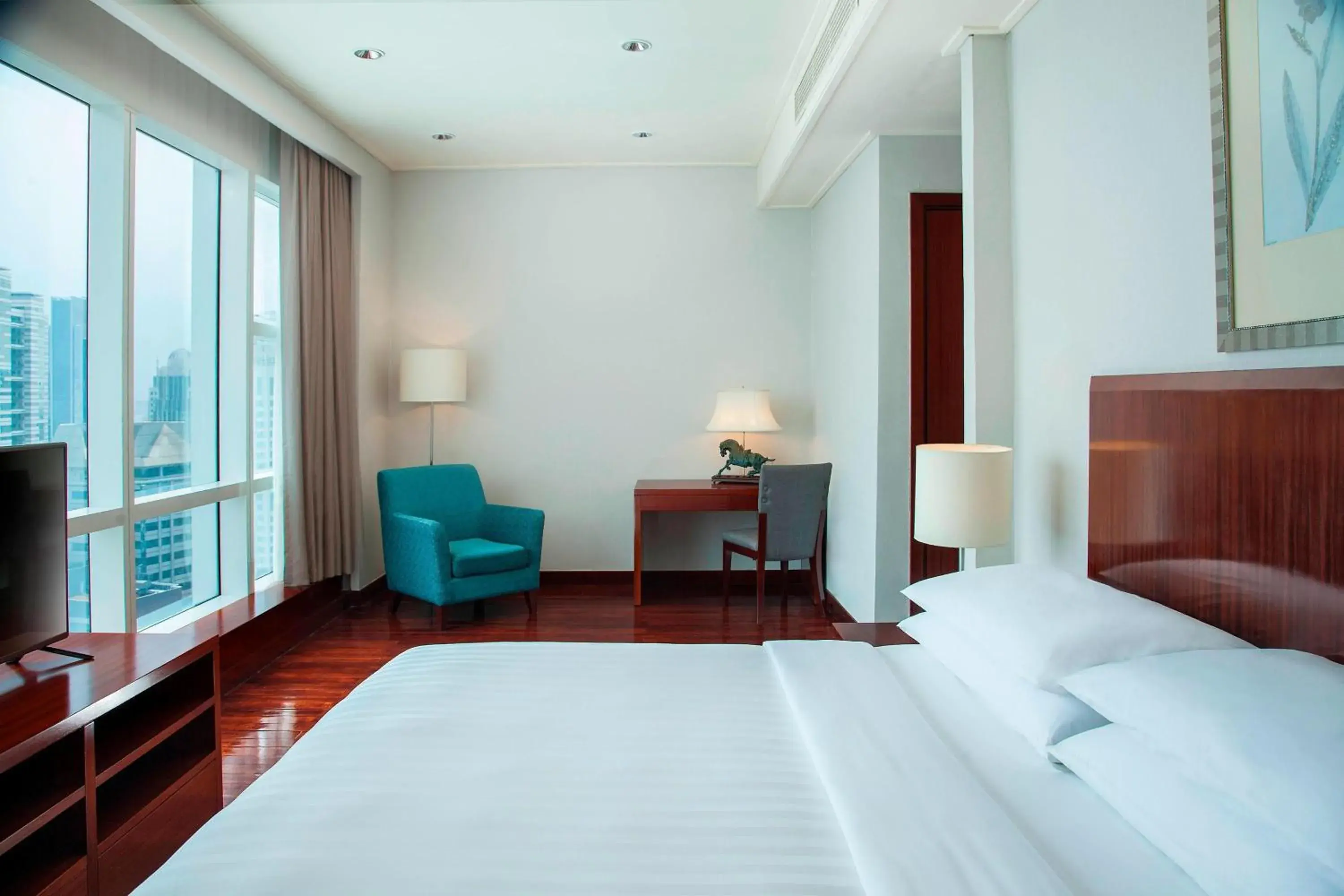 Bedroom, Bed in The Mayflower, Jakarta-Marriott Executive Apartments