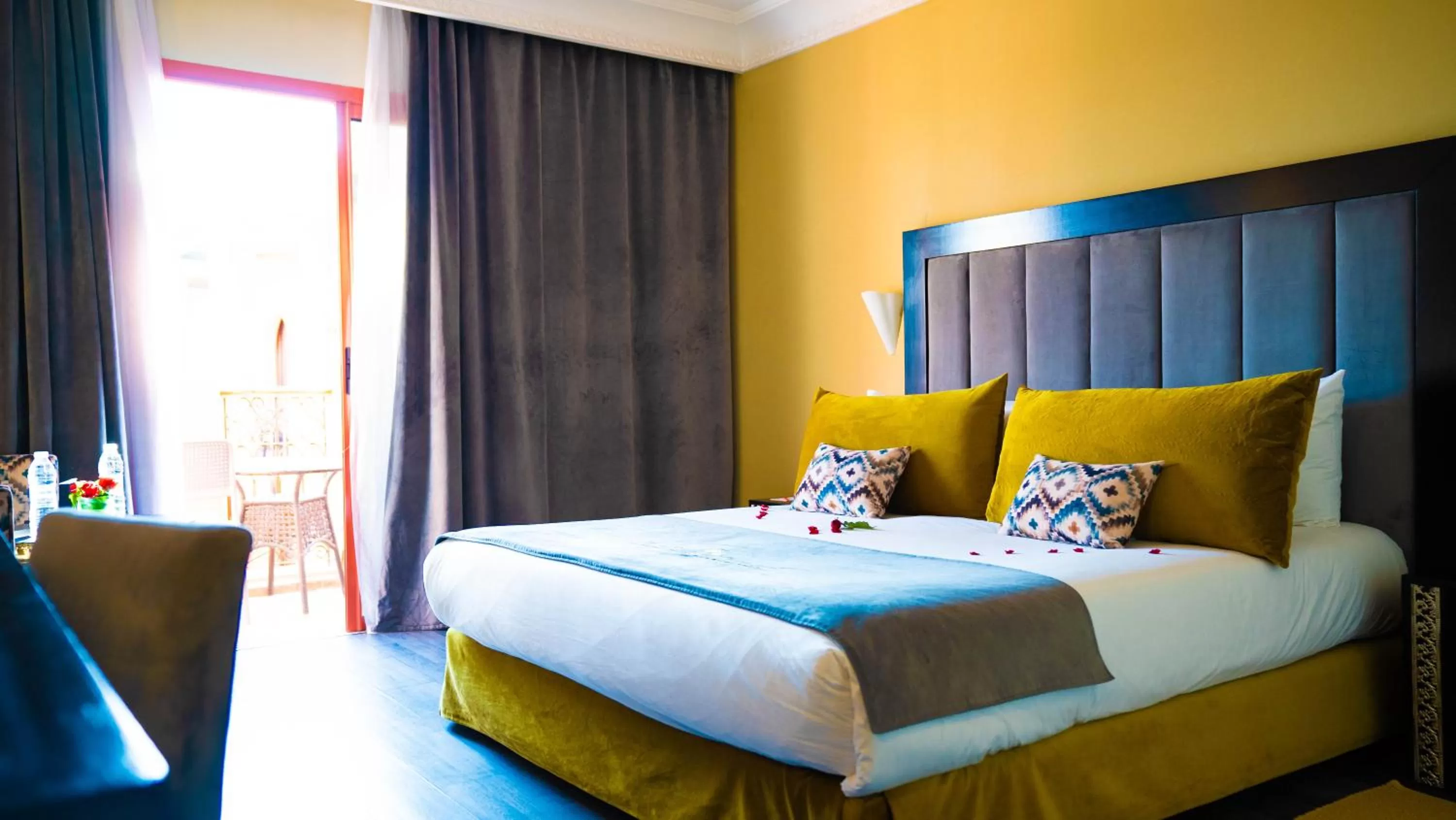 Property building, Bed in Palm Plaza Marrakech