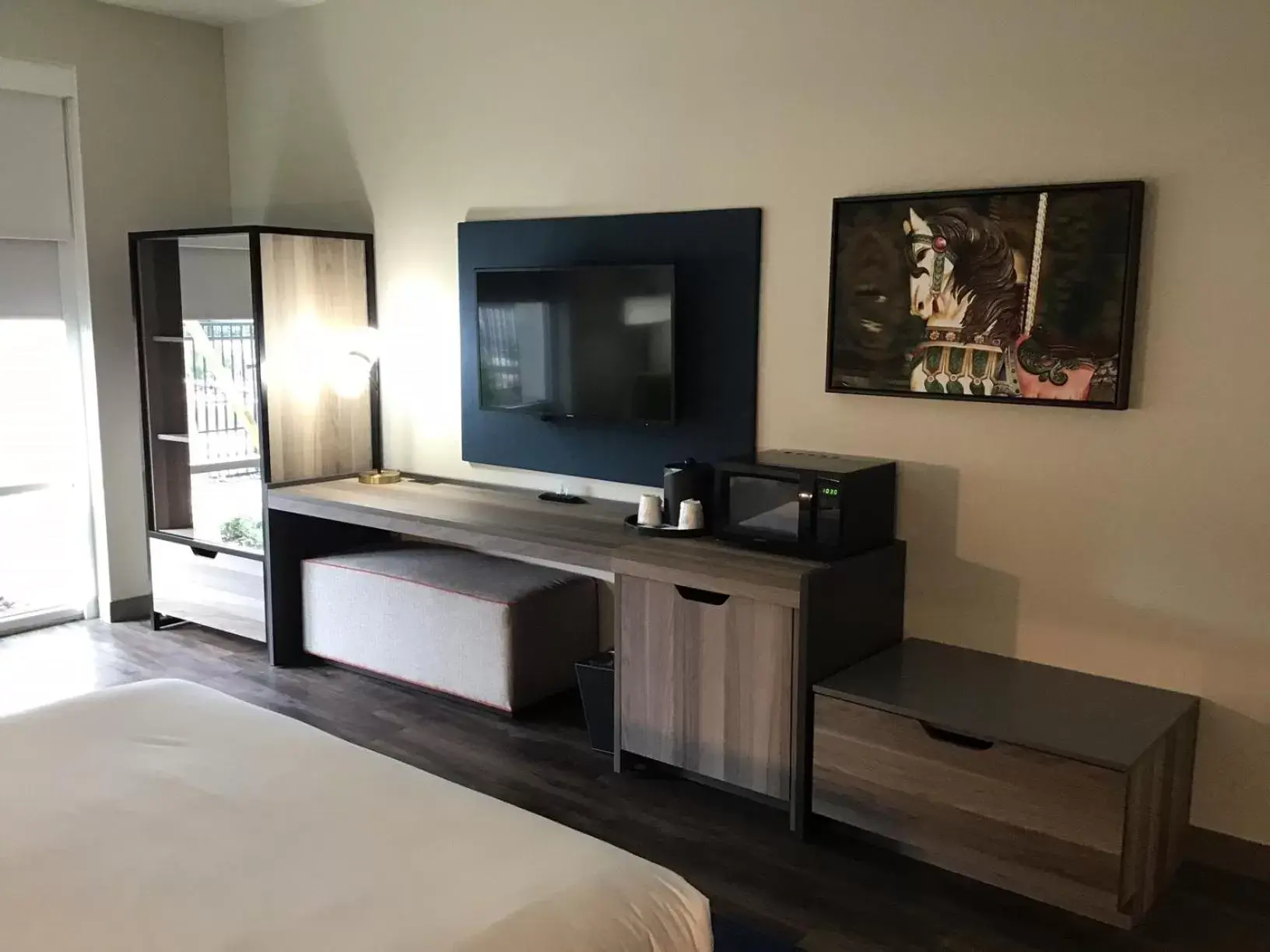 TV and multimedia, TV/Entertainment Center in TRYP by Wyndham Orlando