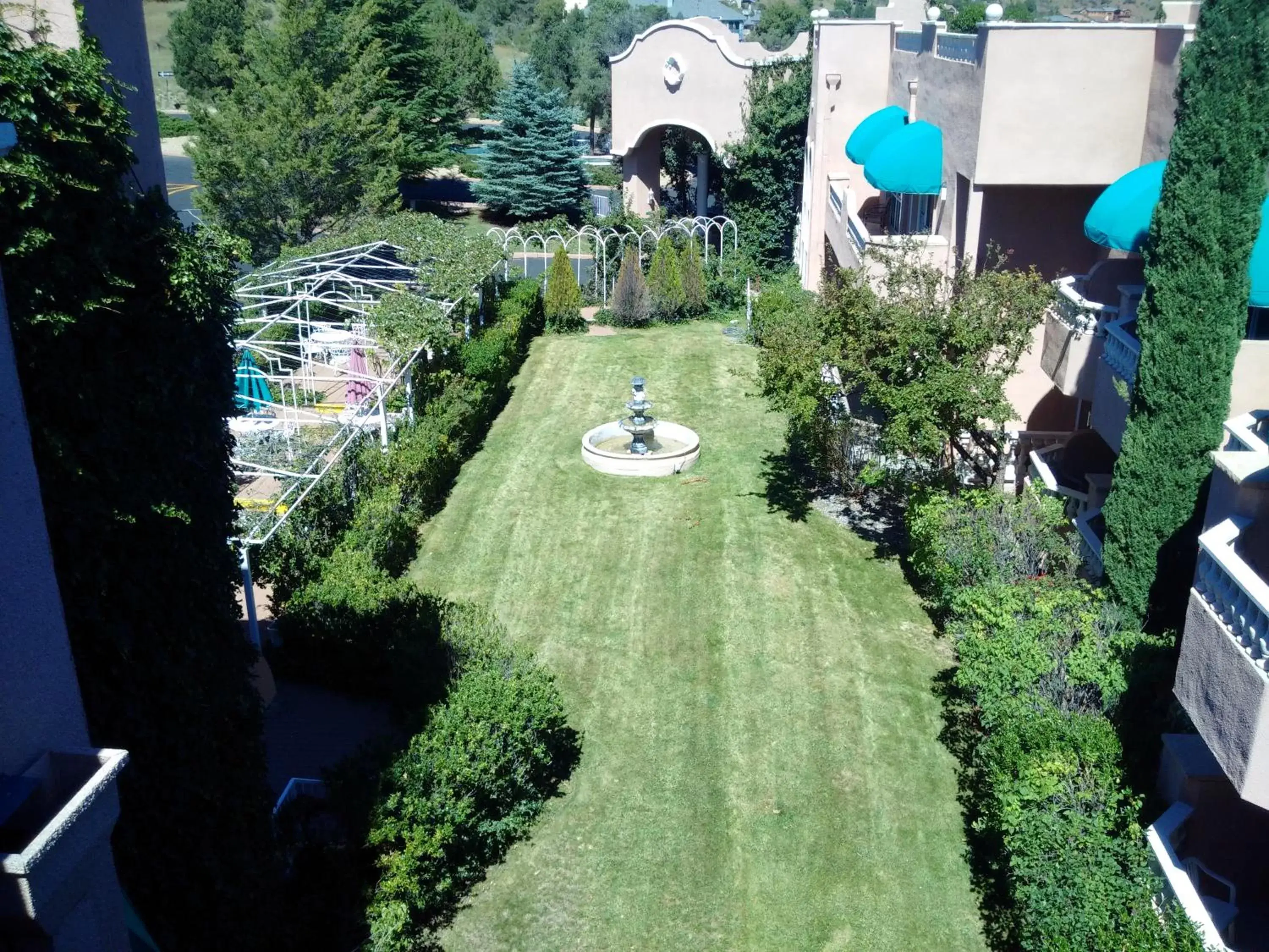 Garden in Forest Villas Hotel
