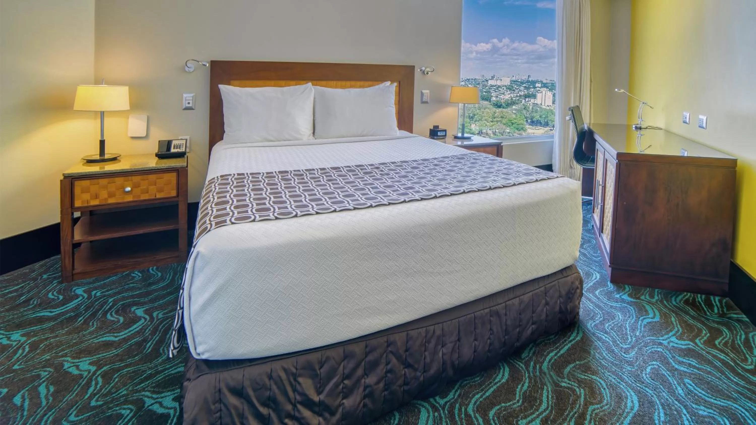 Photo of the whole room, Bed in Crowne Plaza Santo Domingo by IHG