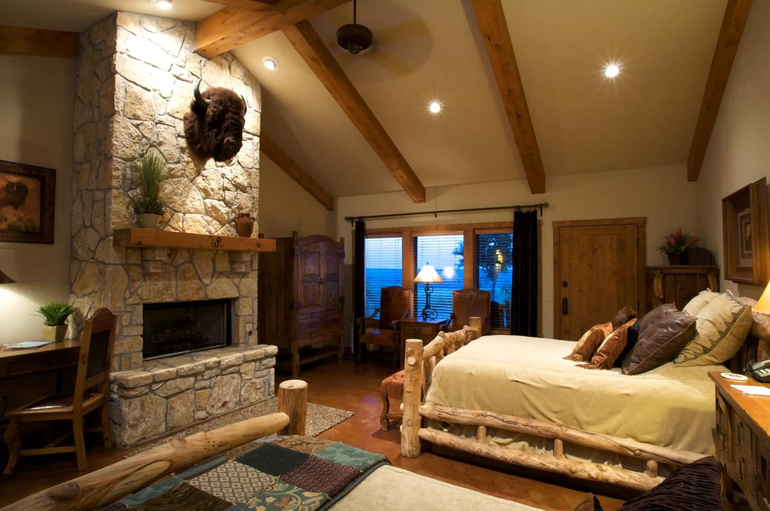 Photo of the whole room, Seating Area in Wildcatter Ranch and Resort