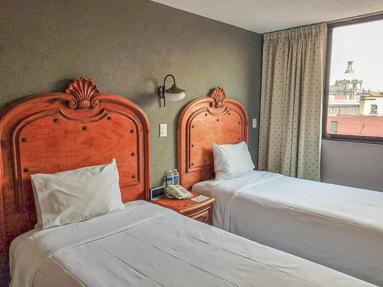 Twin Room in Canada Central & Rooftop