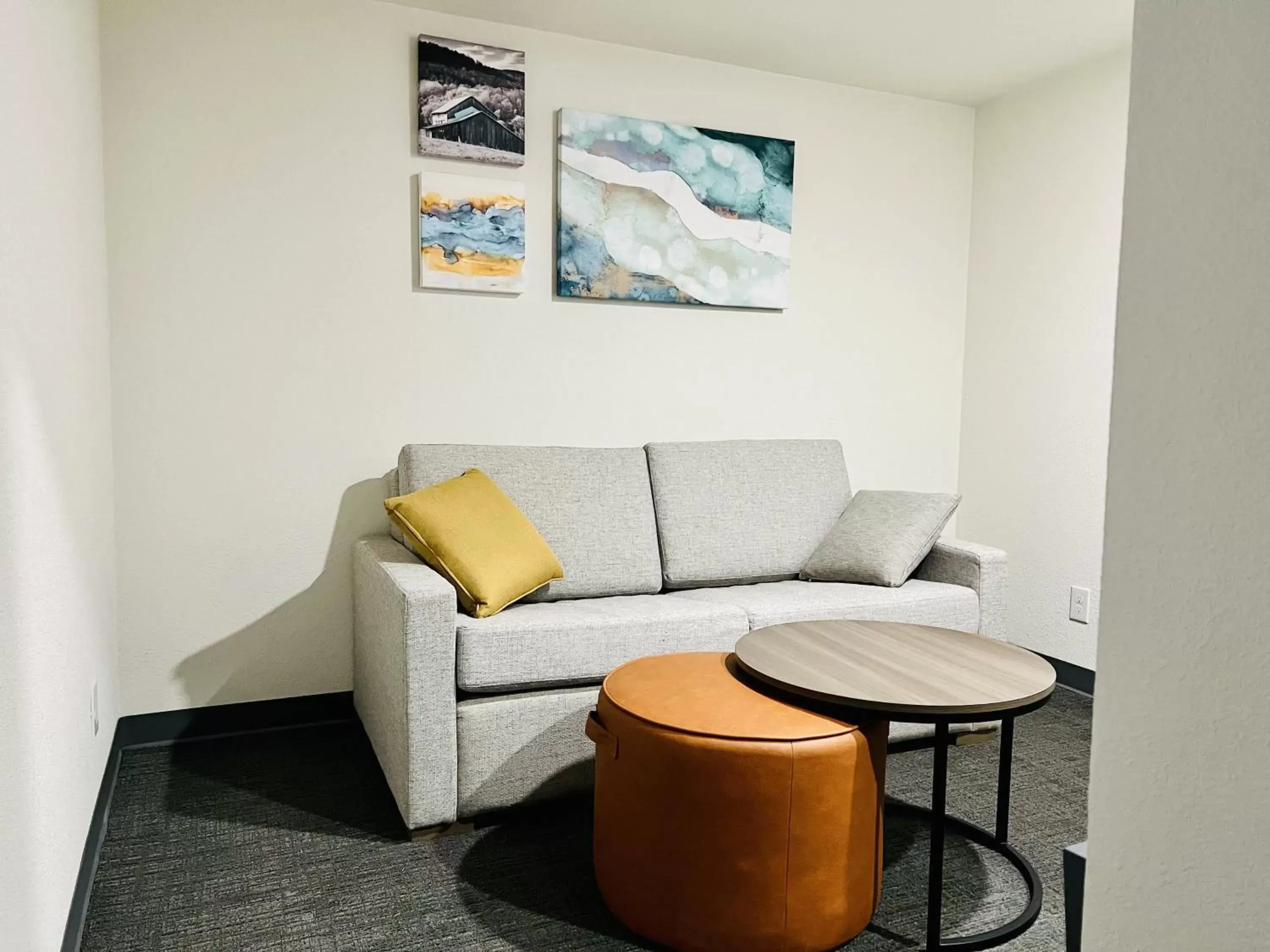 Seating Area in Comfort Inn & Suites