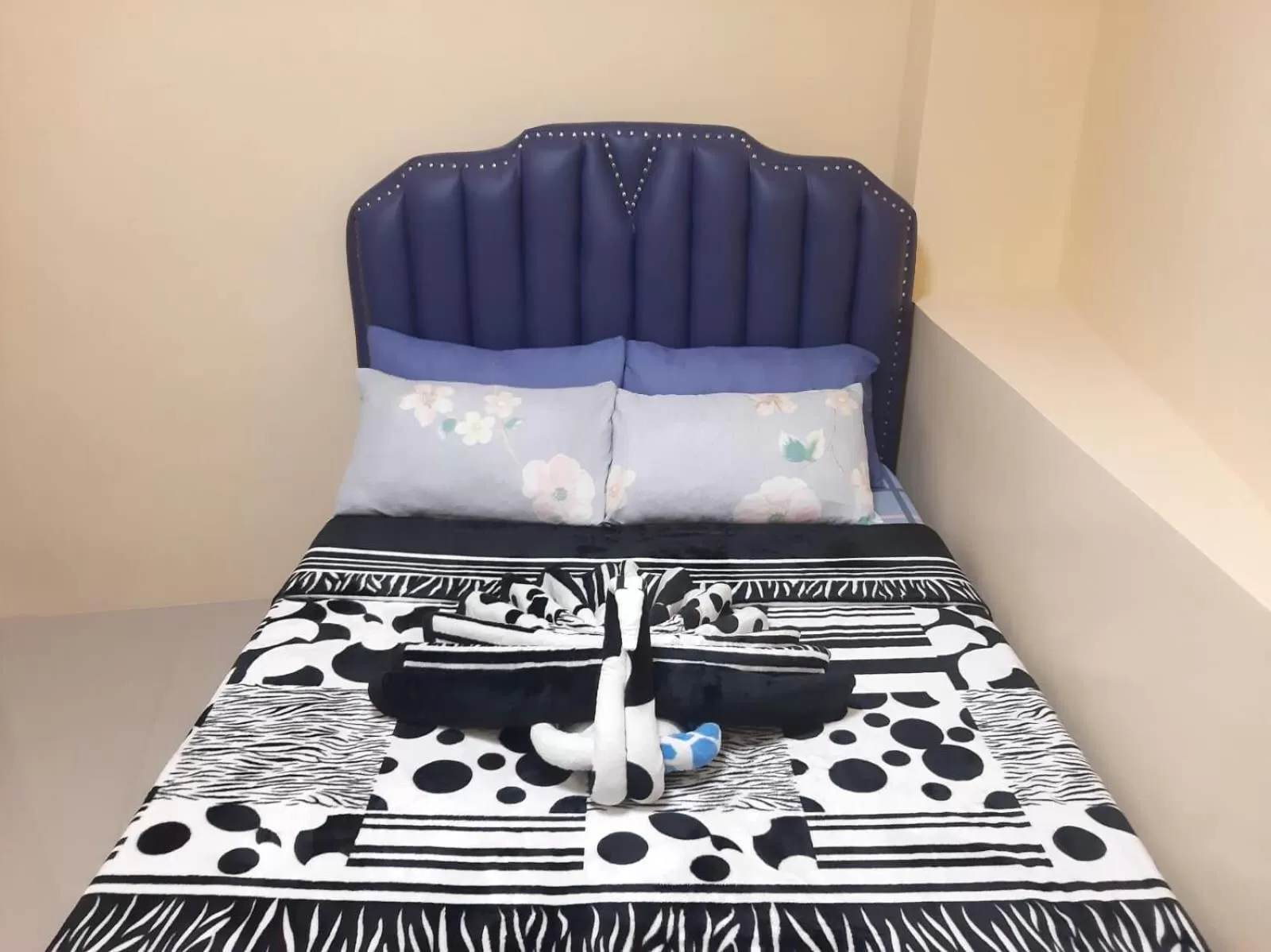 Bed in Aussie Inn Baguio City Direct