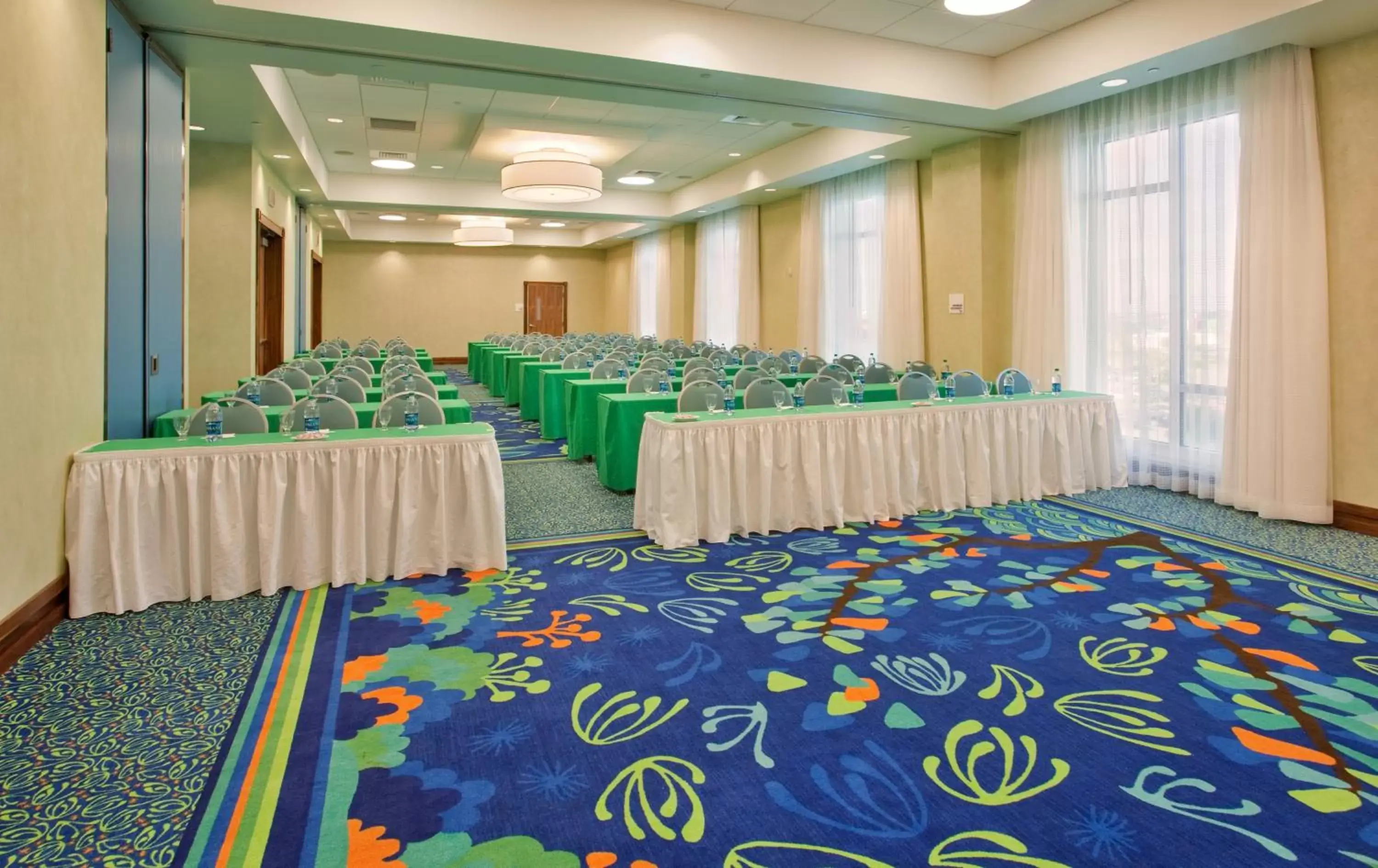 Meeting/conference room in Holiday Inn Resort Pensacola Beach, an IHG Hotel
