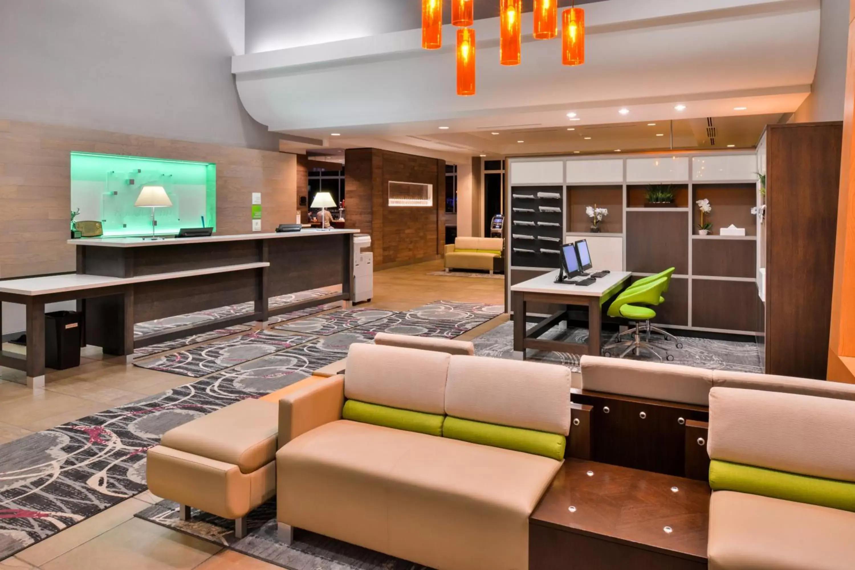 Property building, Lobby/Reception in Holiday Inn Kansas City Airport, an IHG Hotel