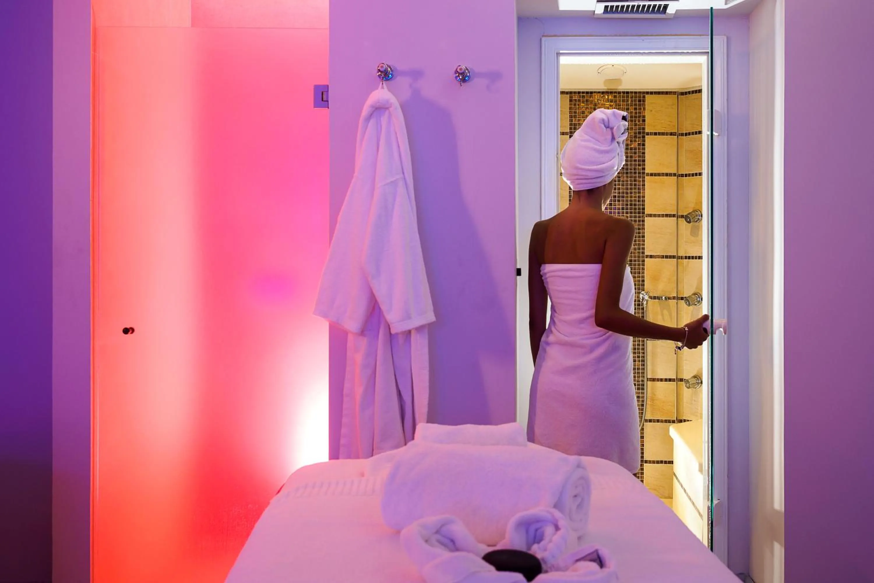 Steam room in Atlantis Bay - The Leading Hotels of the World