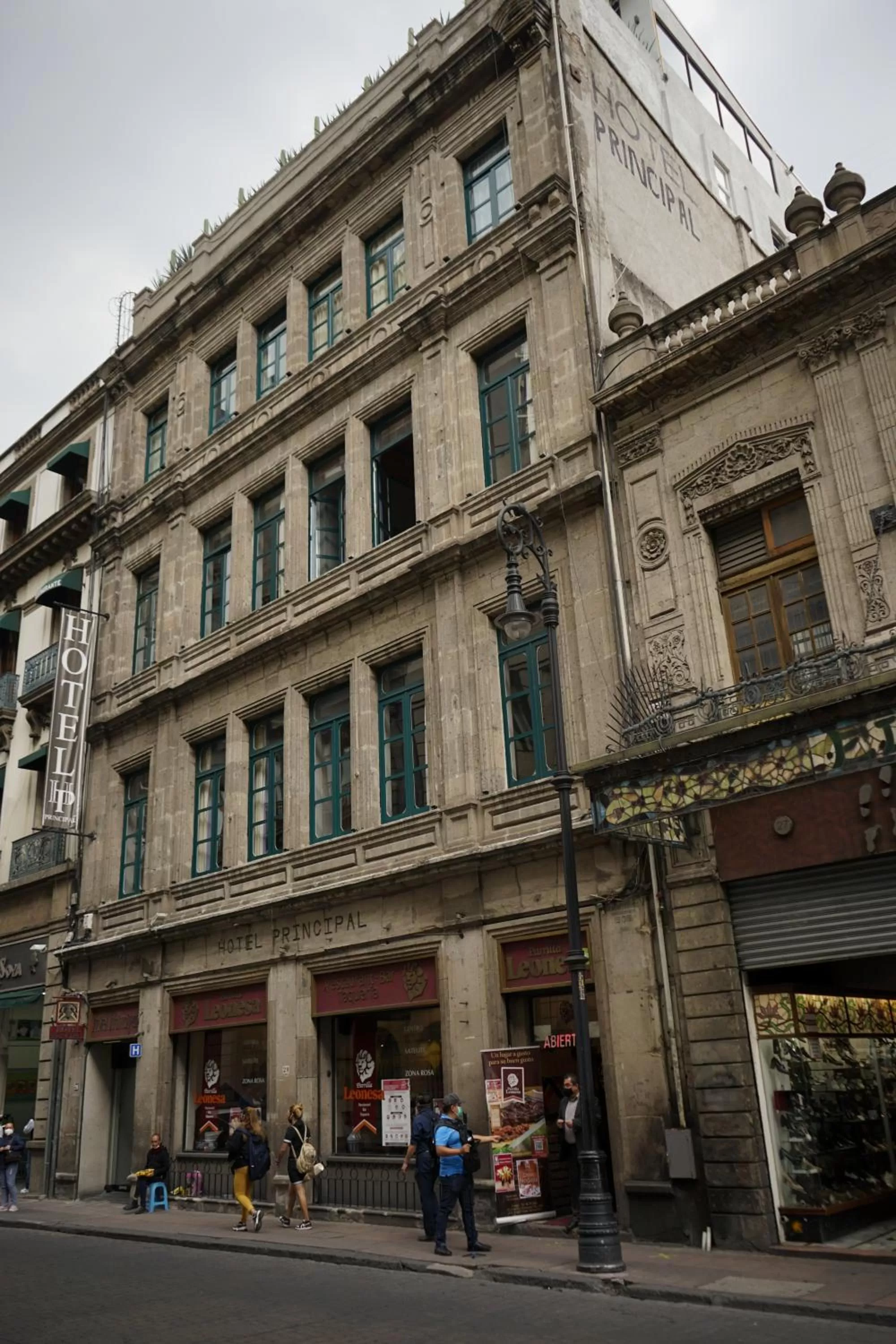 Property building in Hotel Principal