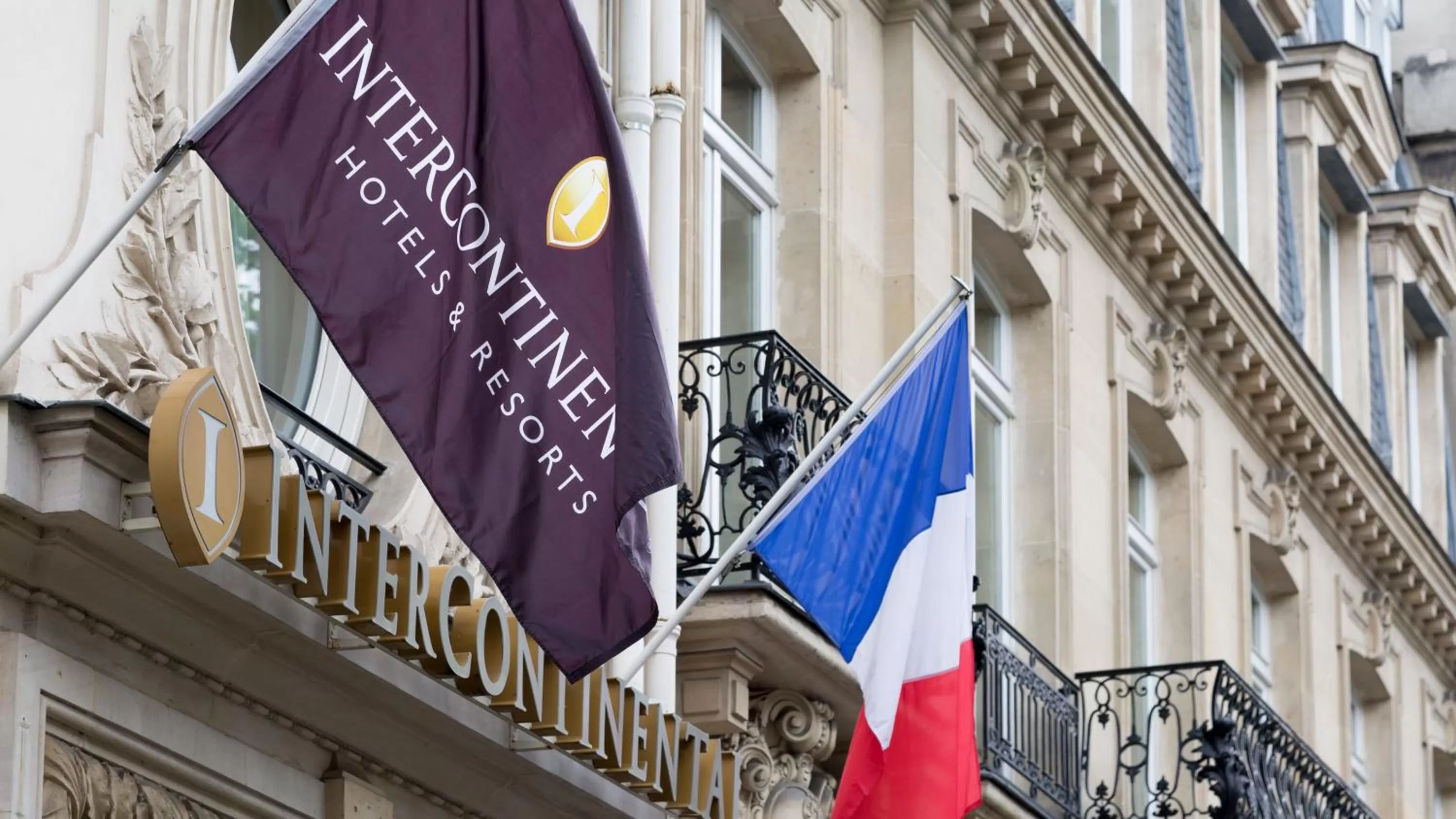 Property building in InterContinental Paris Champs Elysées Etoile by IHG