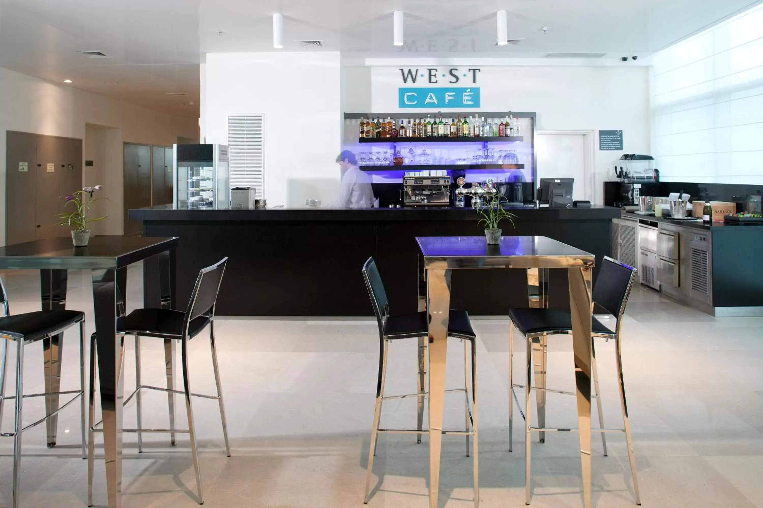 Restaurant/Places to Eat in West All Suites Hotel Ashdod