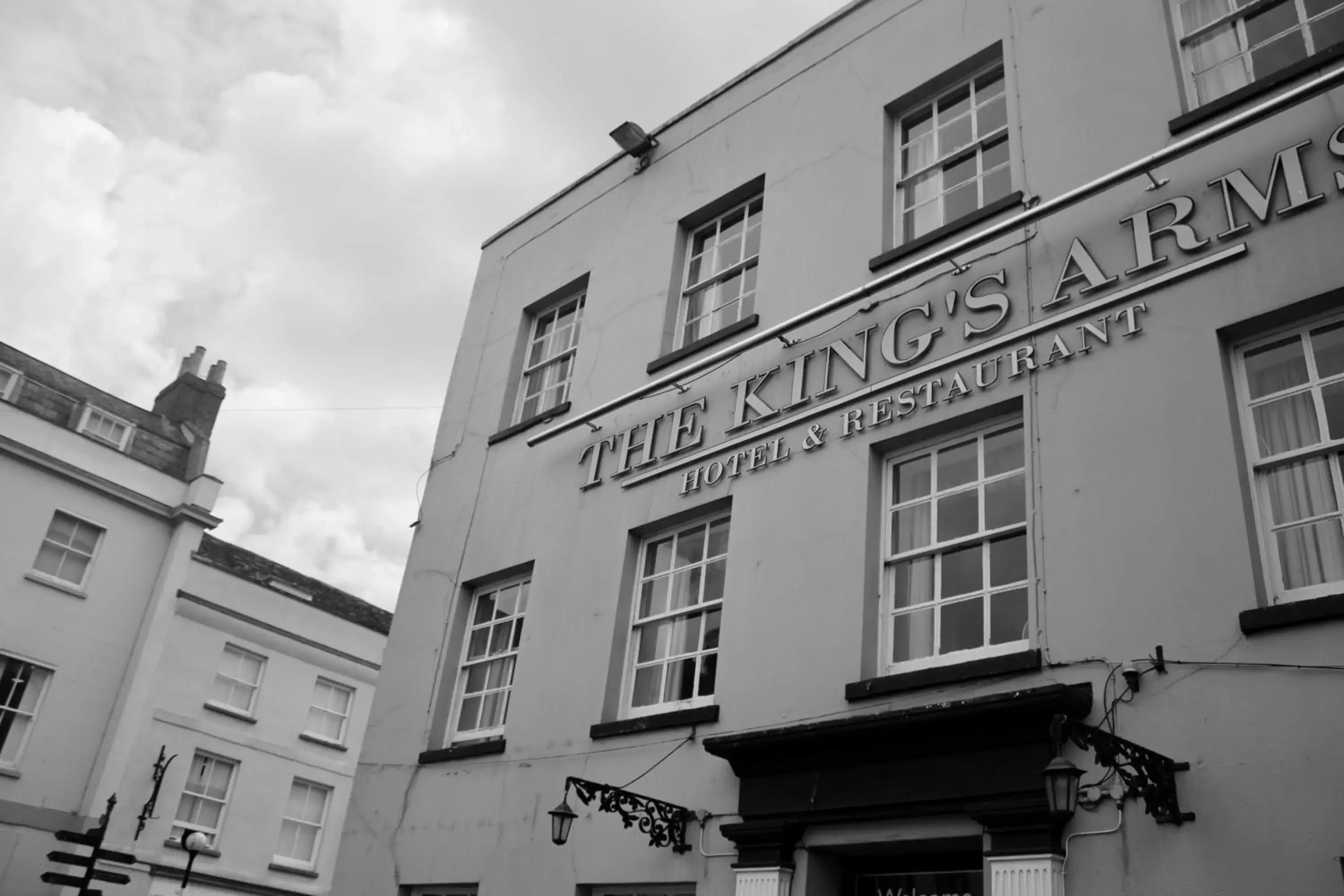 Property Building in Kings Arms Hotel