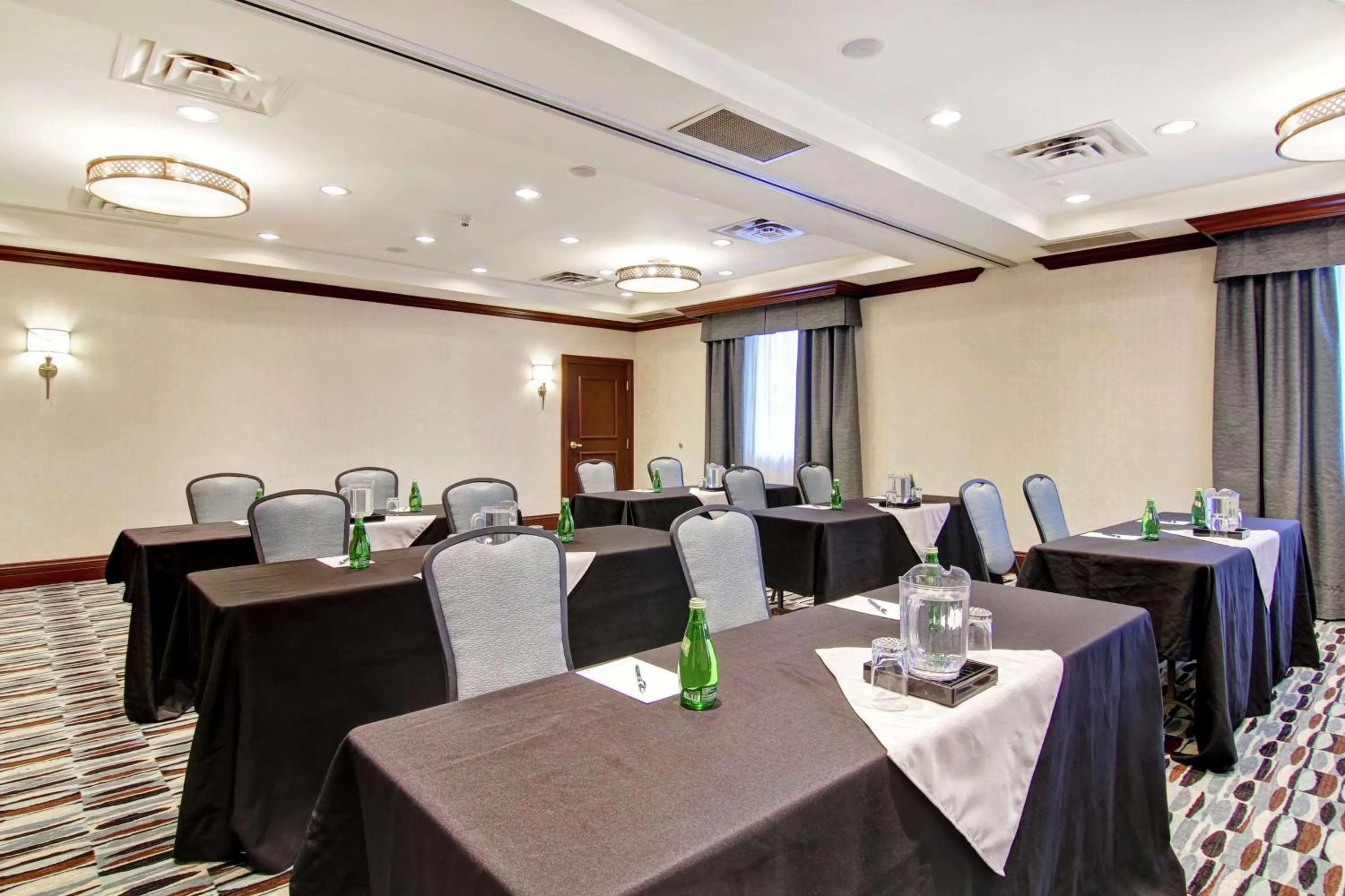 Meeting/conference room in Homewood Suites by Hilton Toronto Oakville