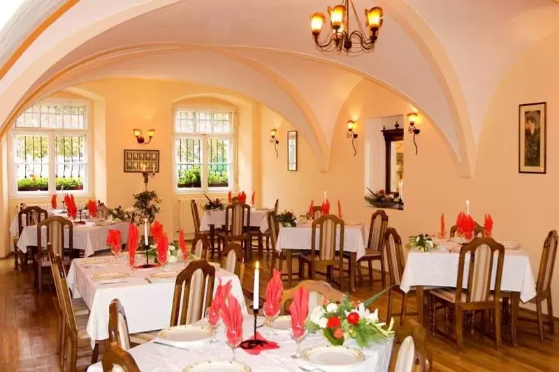 Restaurant/Places to Eat in Hotel Casa Wagner